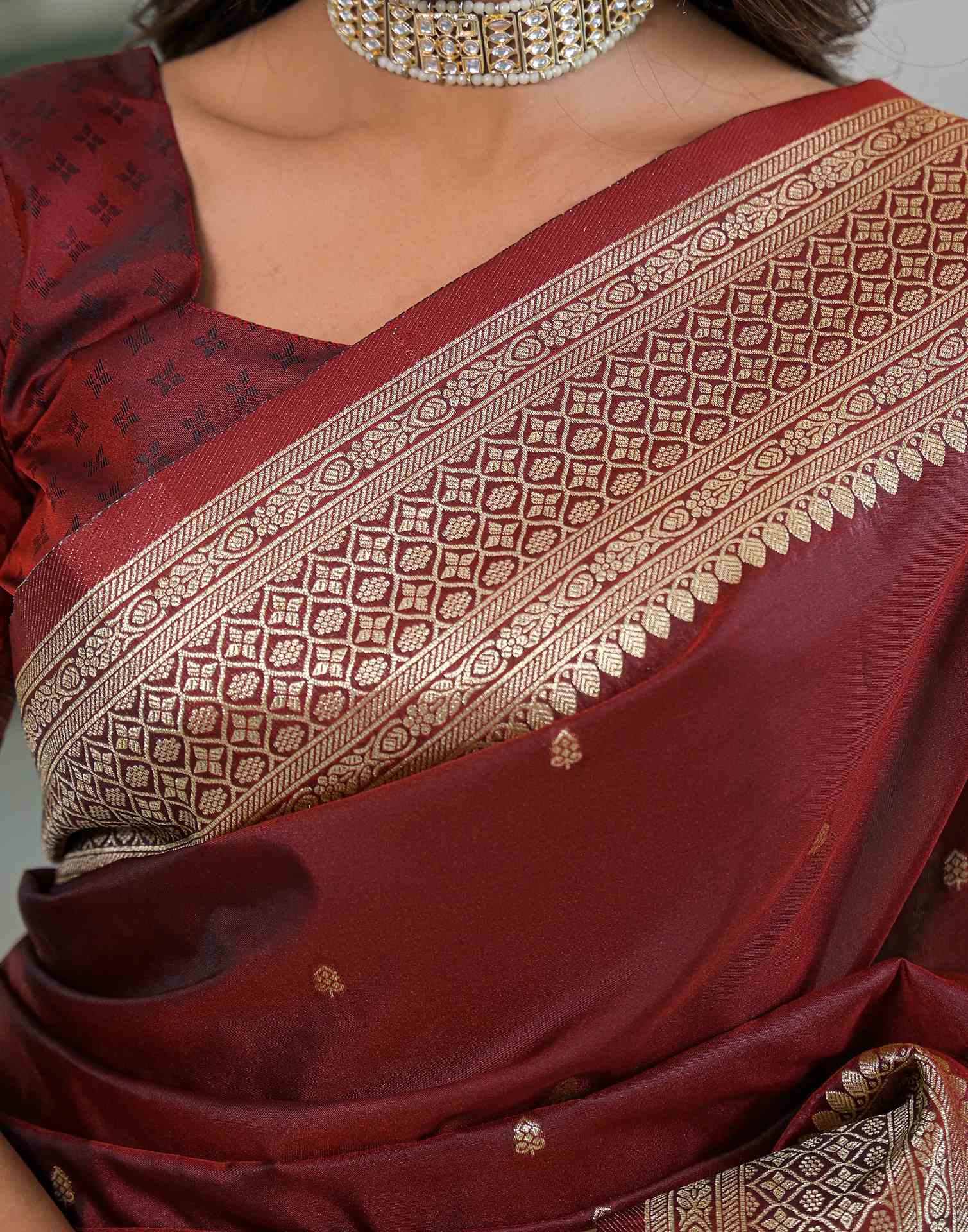 Maroon Silk Woven Banarasi Saree - Image 10