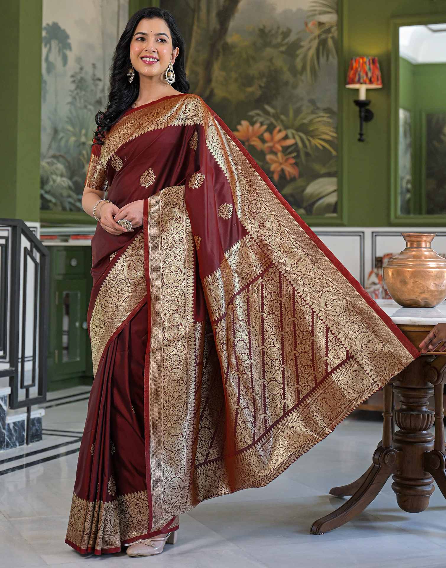 Maroon Silk Woven Banarasi Saree - Image 4