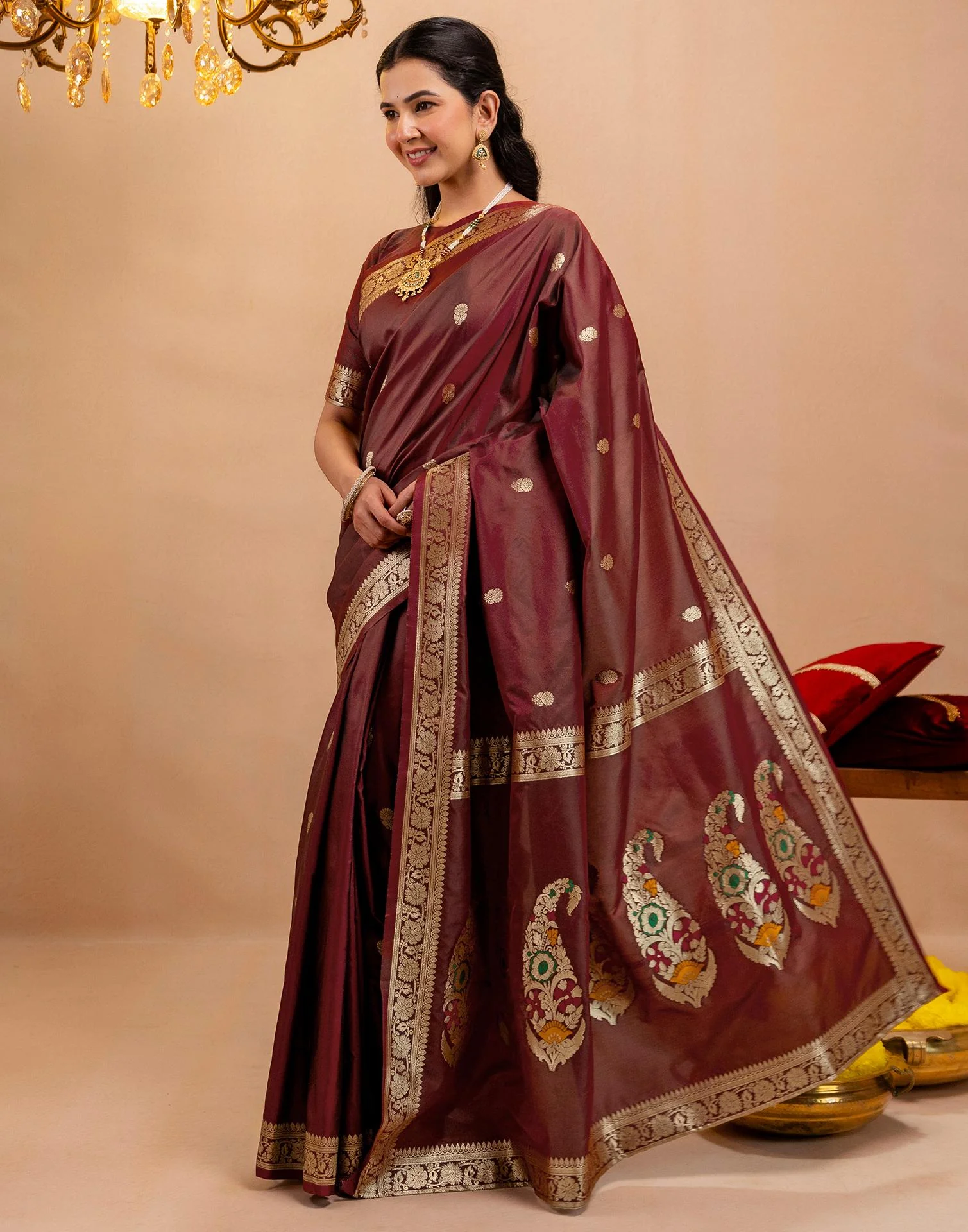 Maroon Silk Woven Banarasi Saree - Image 4