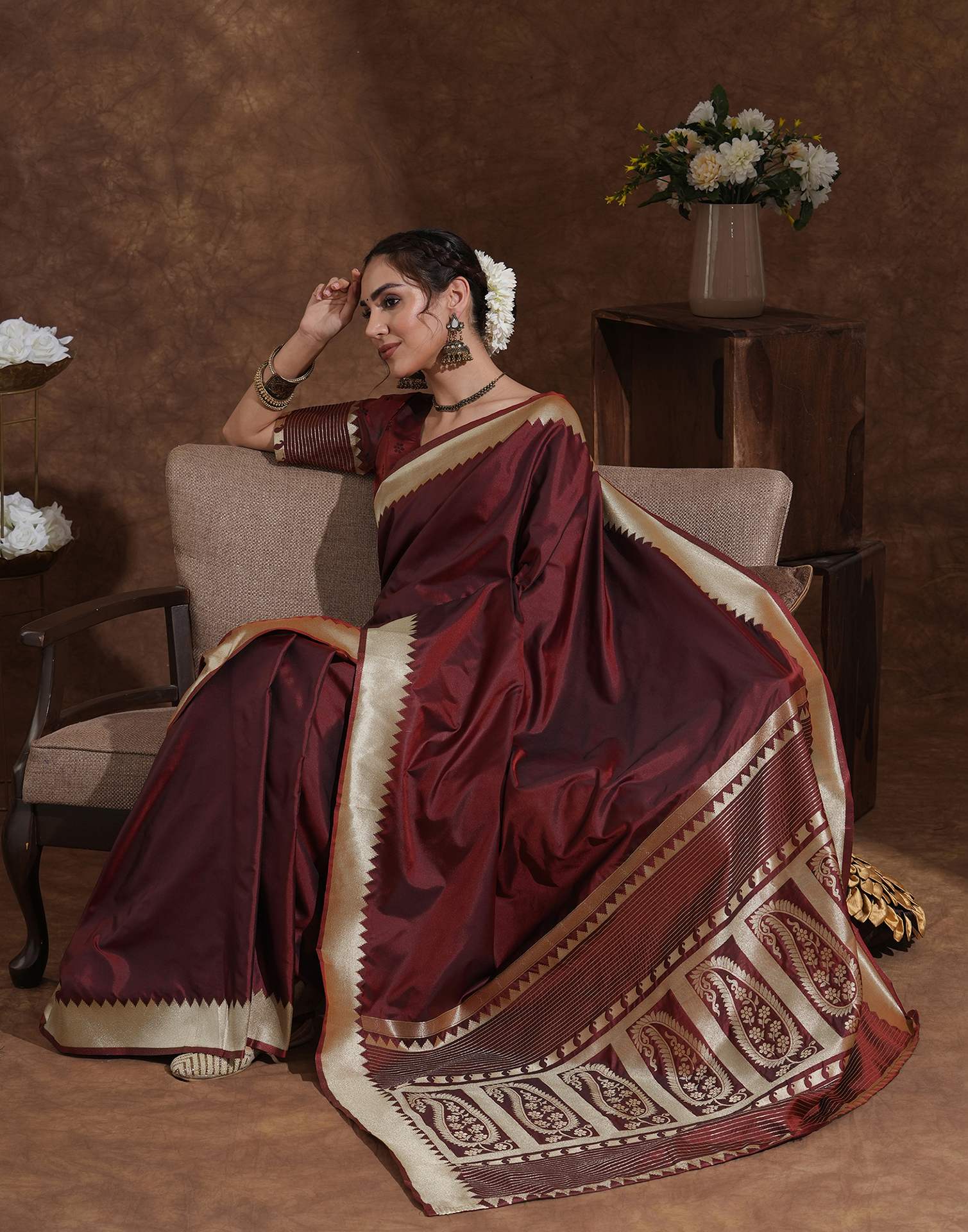 Maroon Silk Woven Kanjivaram Saree - Image 5