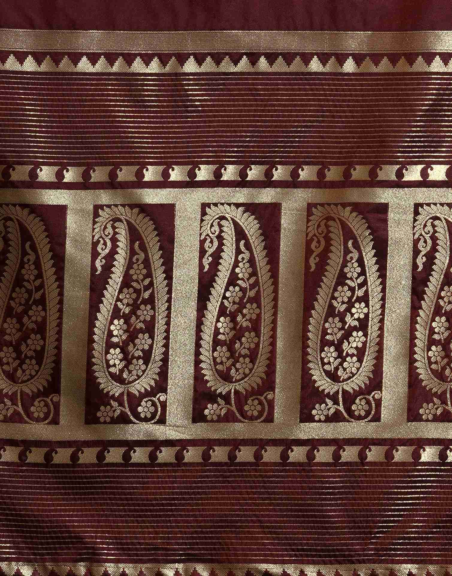 Maroon Silk Woven Kanjivaram Saree - Image 8