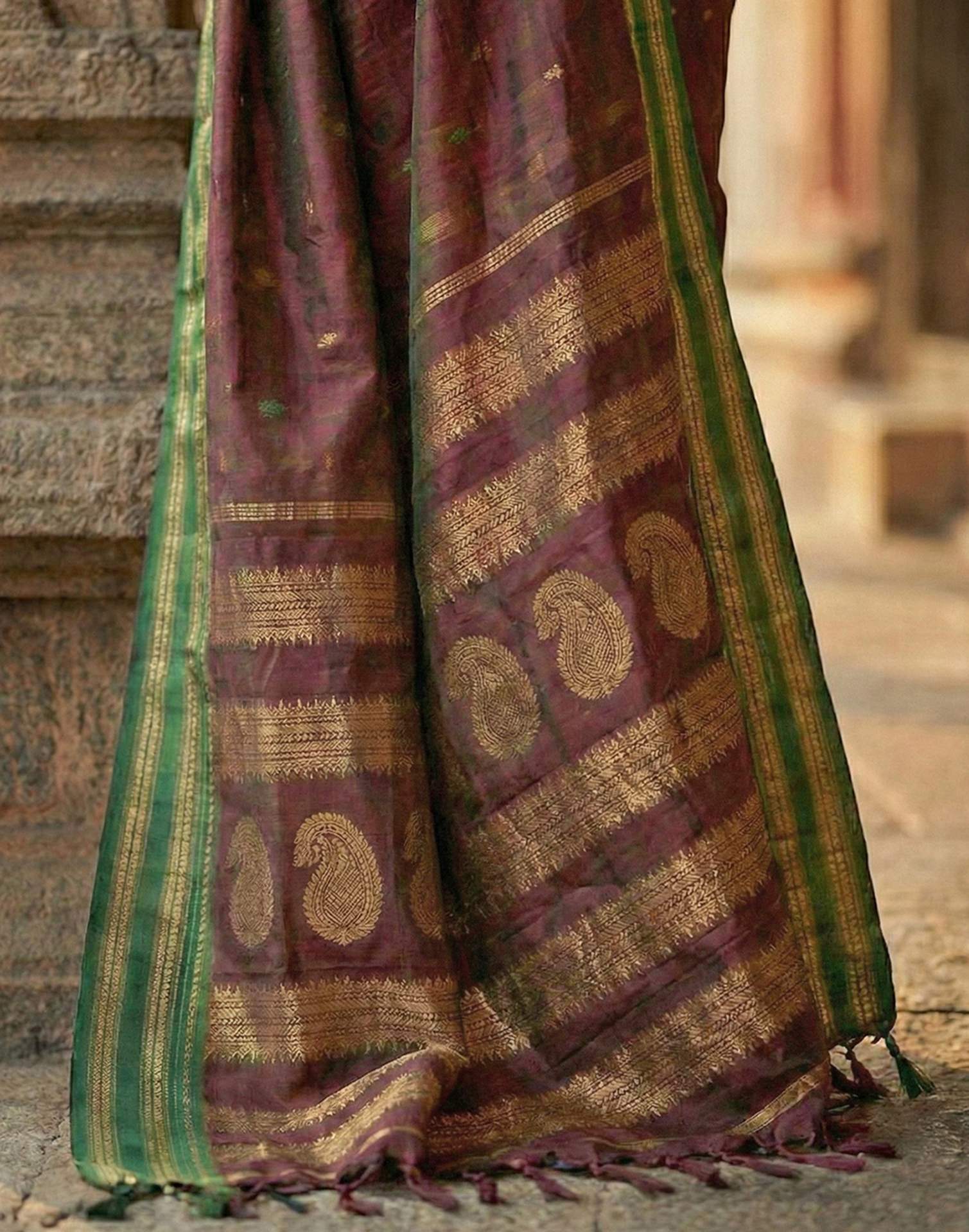 Maroon Silk Woven Kanjivaram Saree - Image 6