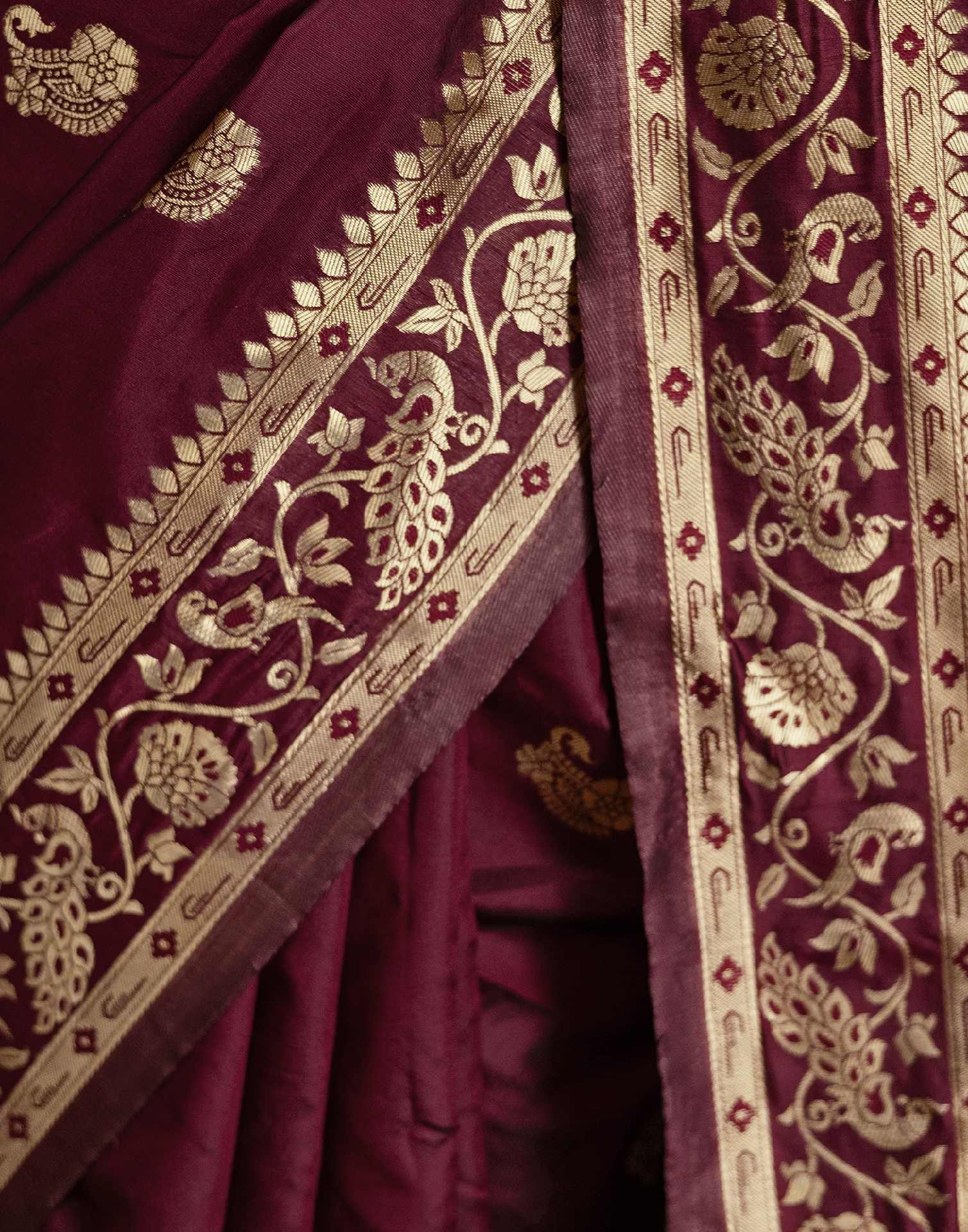 Maroon Silk Woven Paithani Saree - Image 11