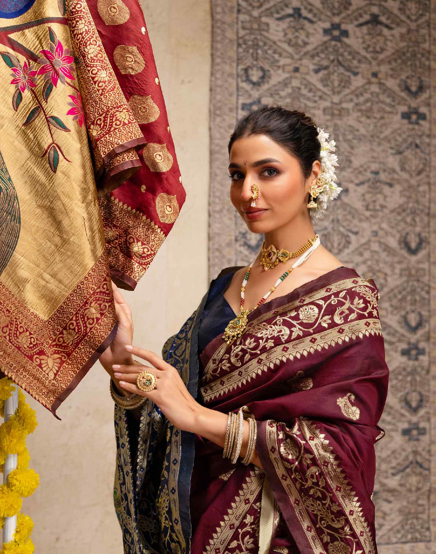 Maroon Silk Woven Paithani Saree - Image 2