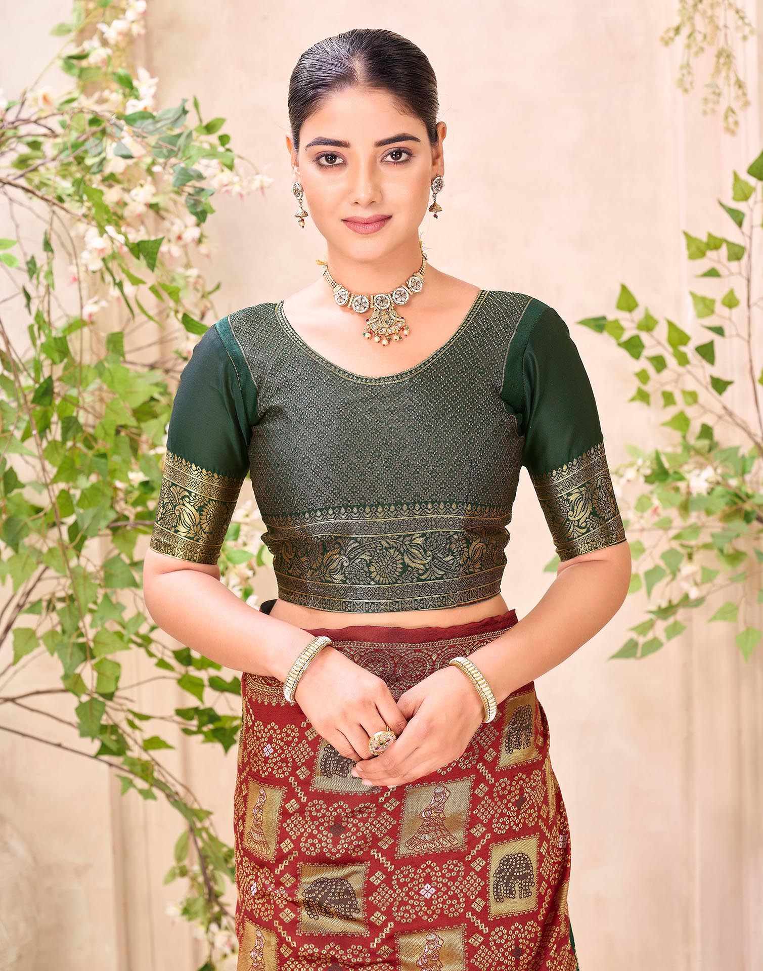 Maroon Silk Woven Patola Saree - Image 8