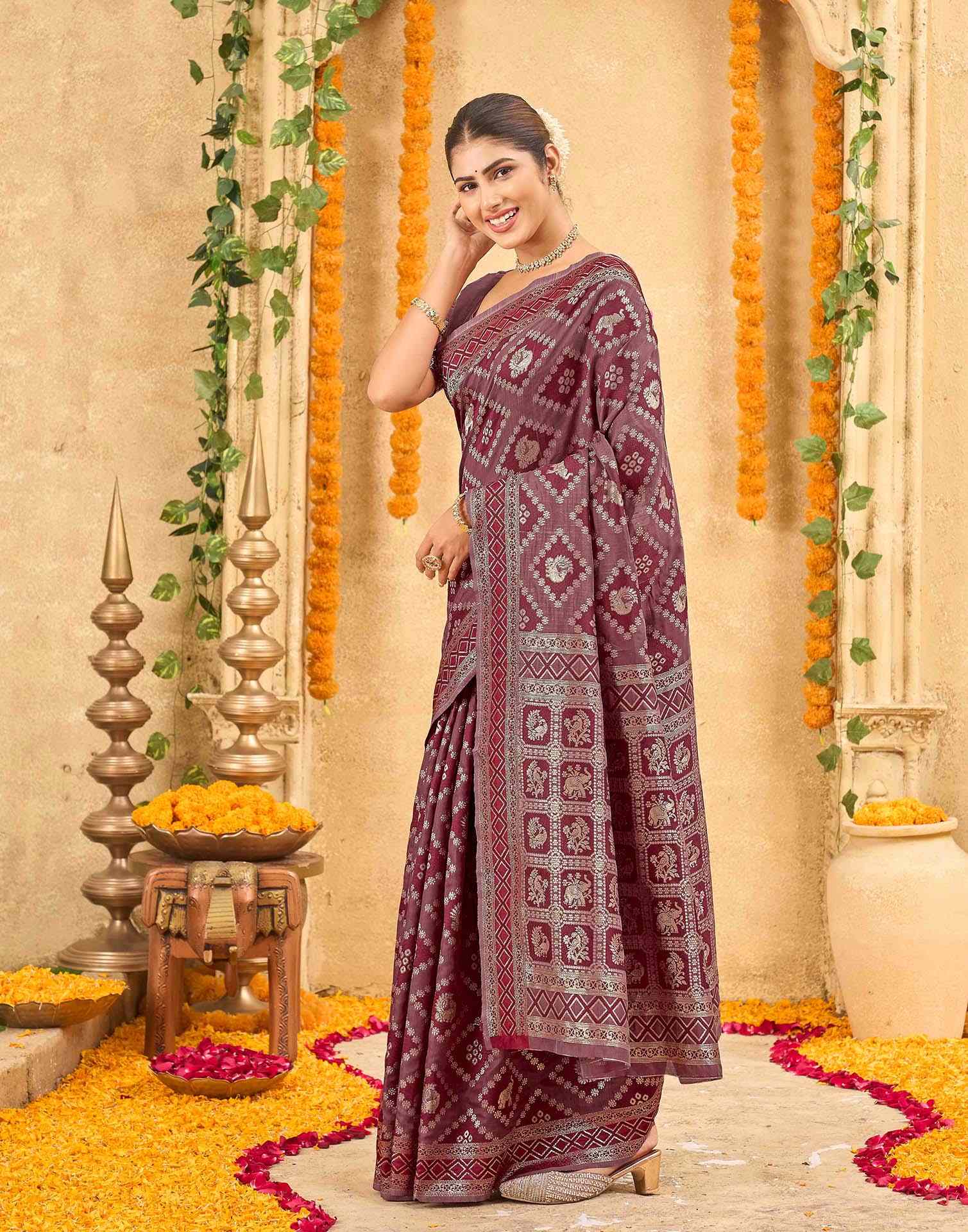 Maroon Silk Woven Patola Saree - Image 4