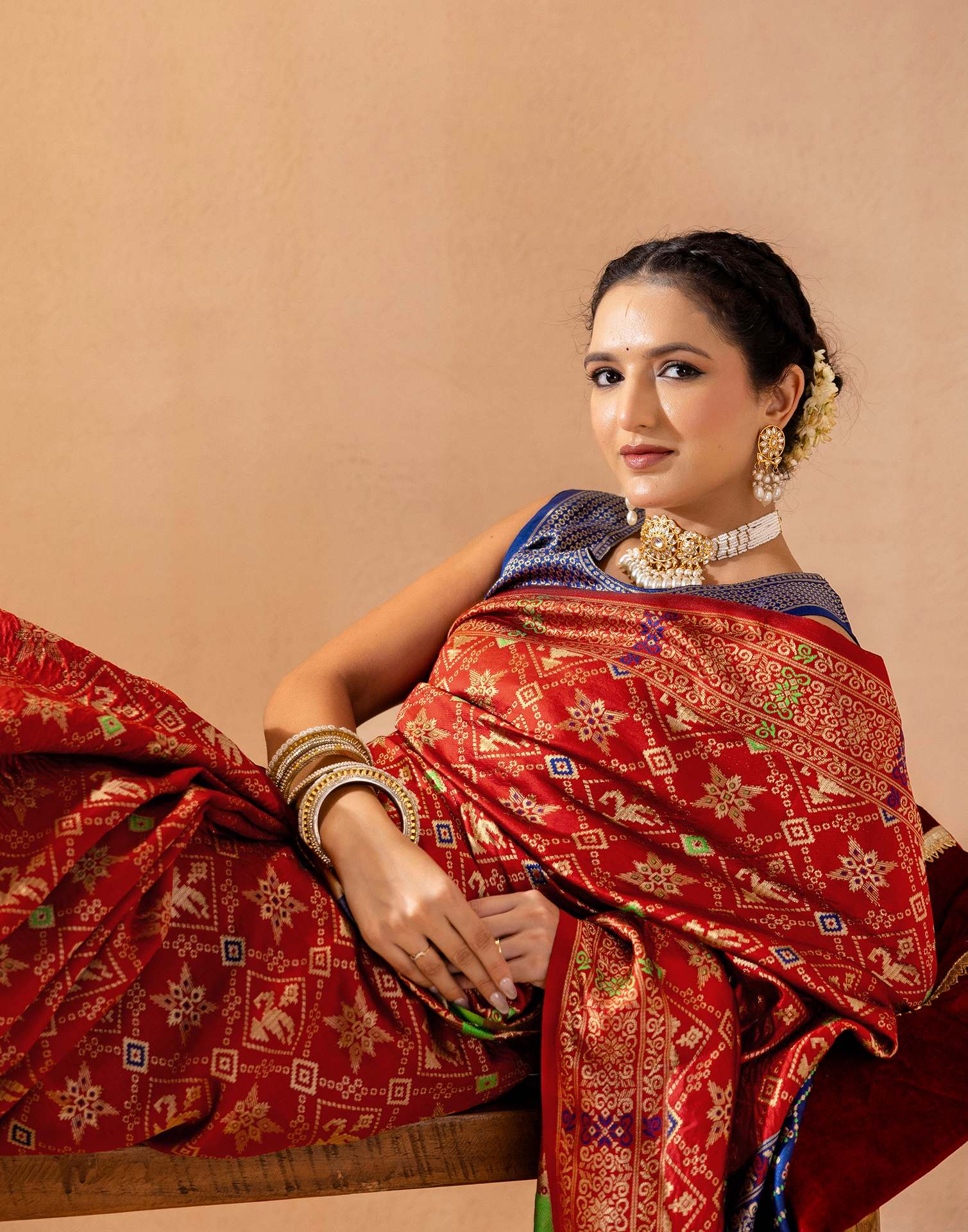 Maroon Silk Woven Patola Saree - Image 5