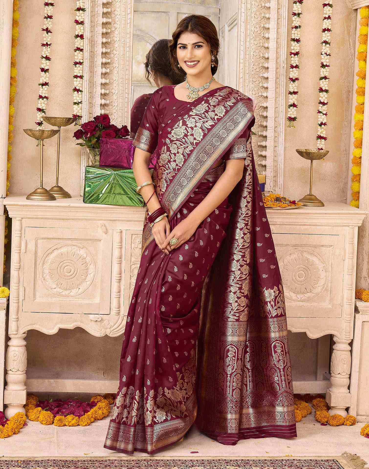 Maroon Silk Woven Saree - Image 4
