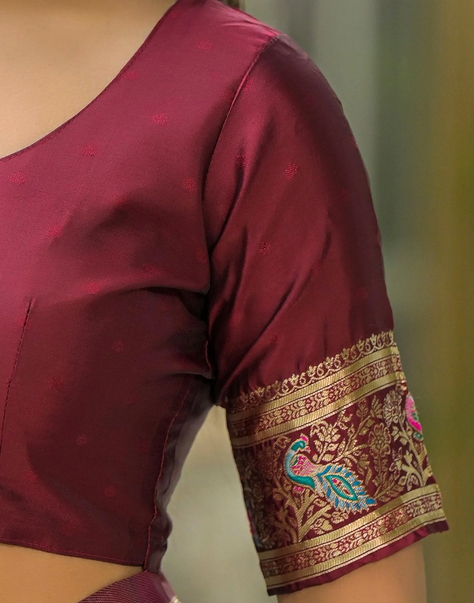 Maroon Silk Woven Banarasi Saree - Image 13