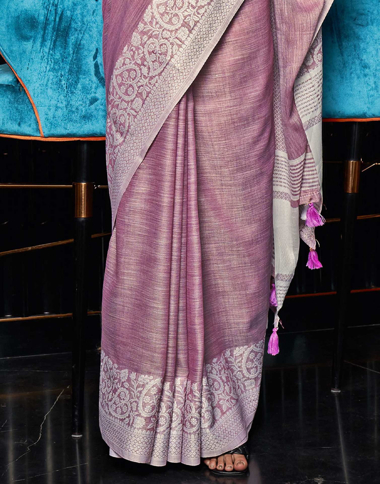 Mauve Cotton Woven Saree - Image 4