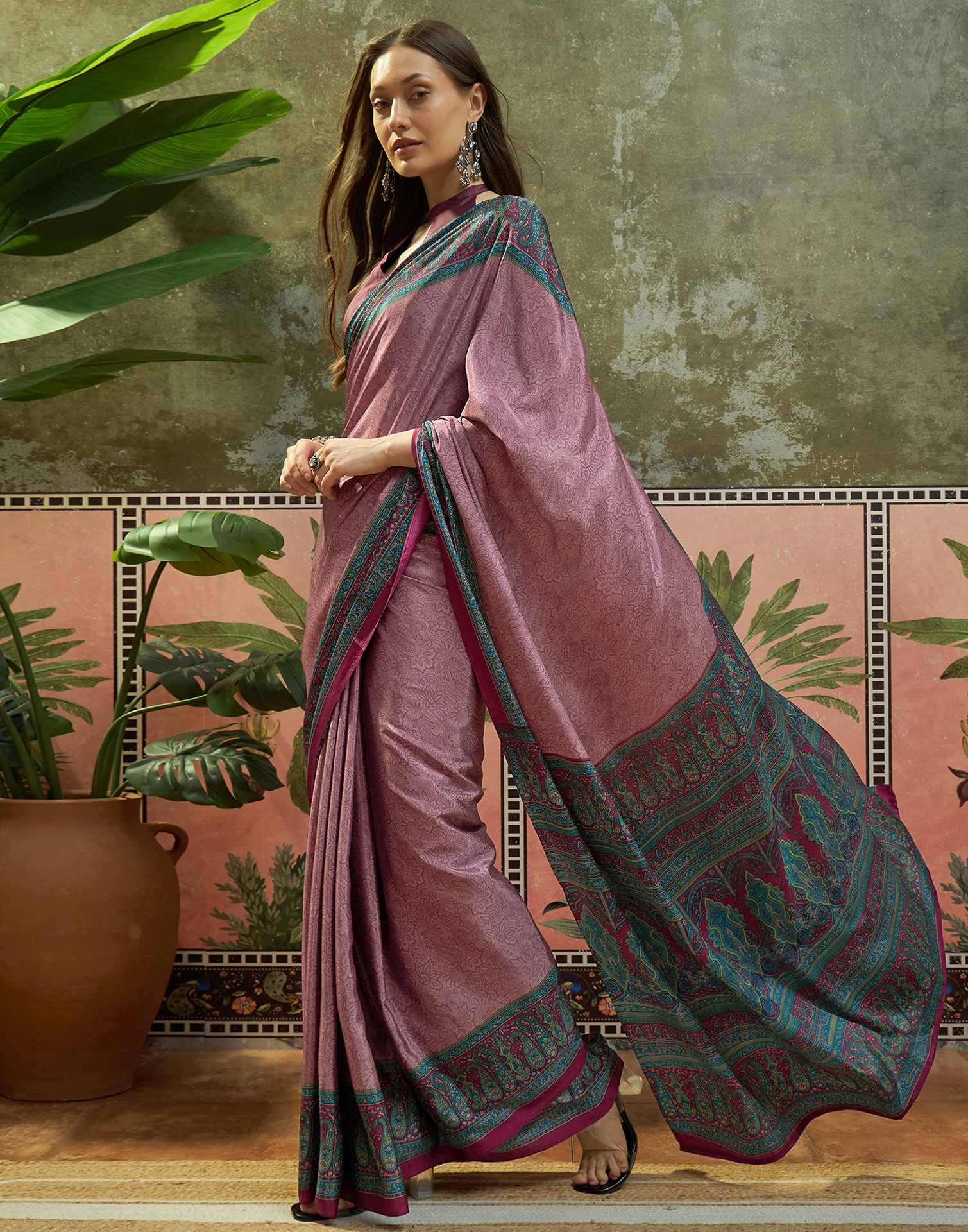 Mauve Crepe Silk Printed Saree - Image 4