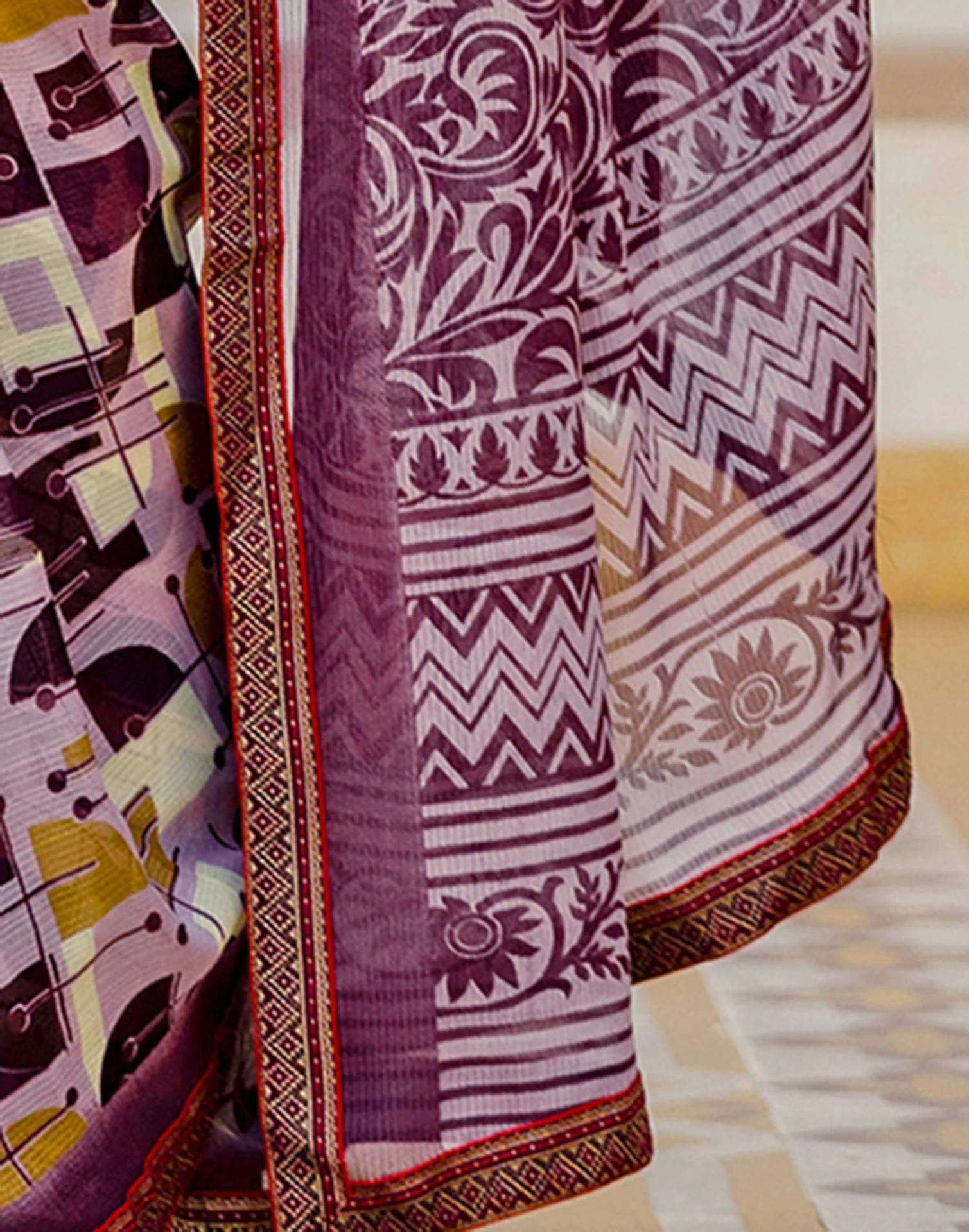 Mauve Georgette Printed Lace Saree - Image 10