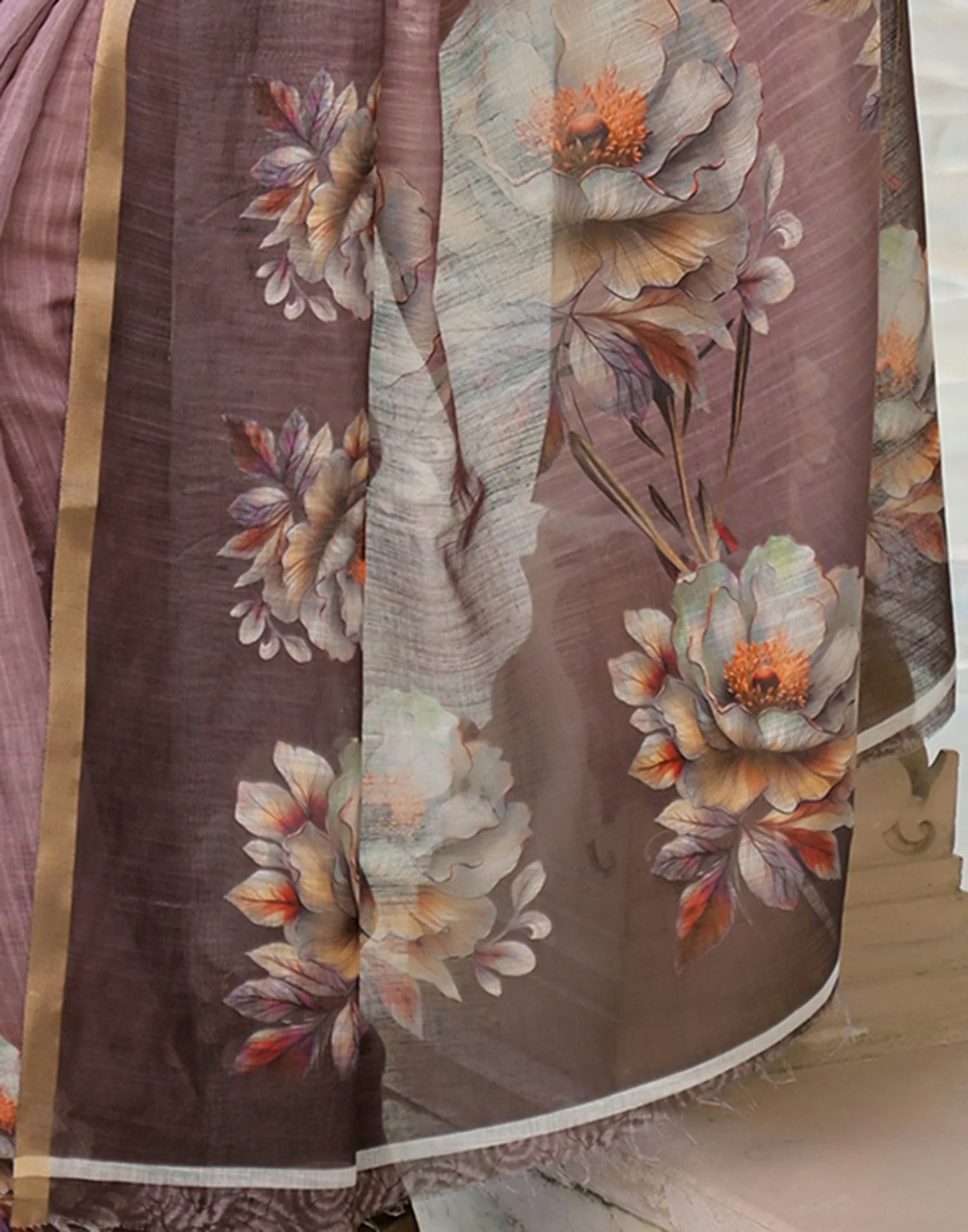 Mauve Linen Floral Printed Saree - Image 10
