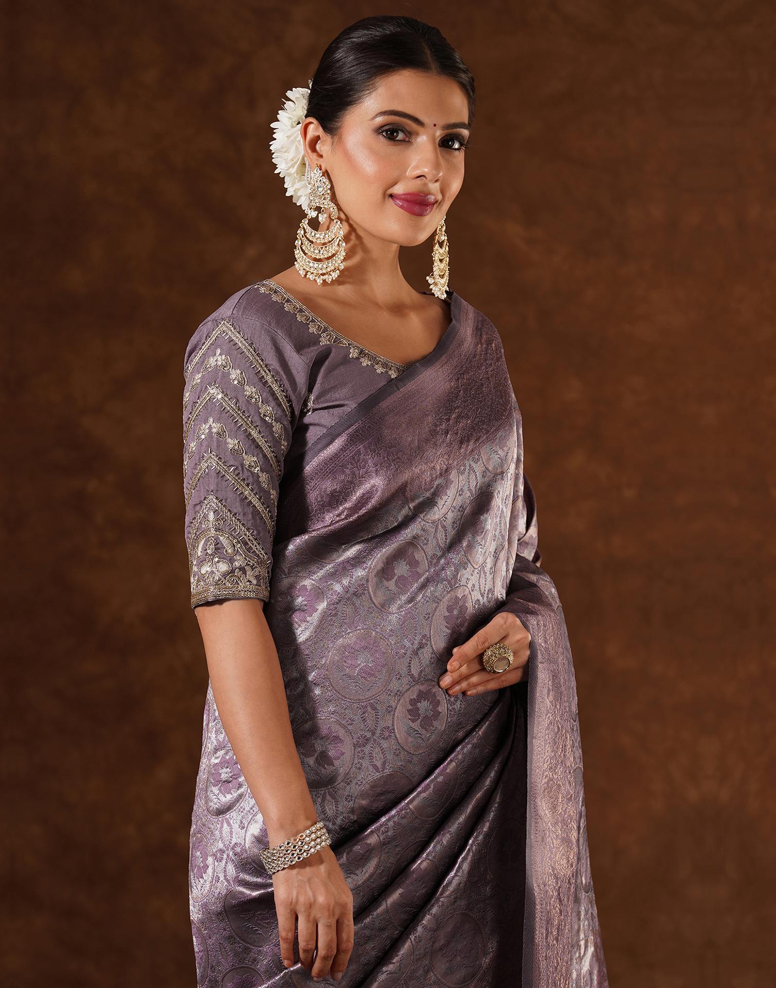Mauve Silk Woven Banarasi Saree - Image 4