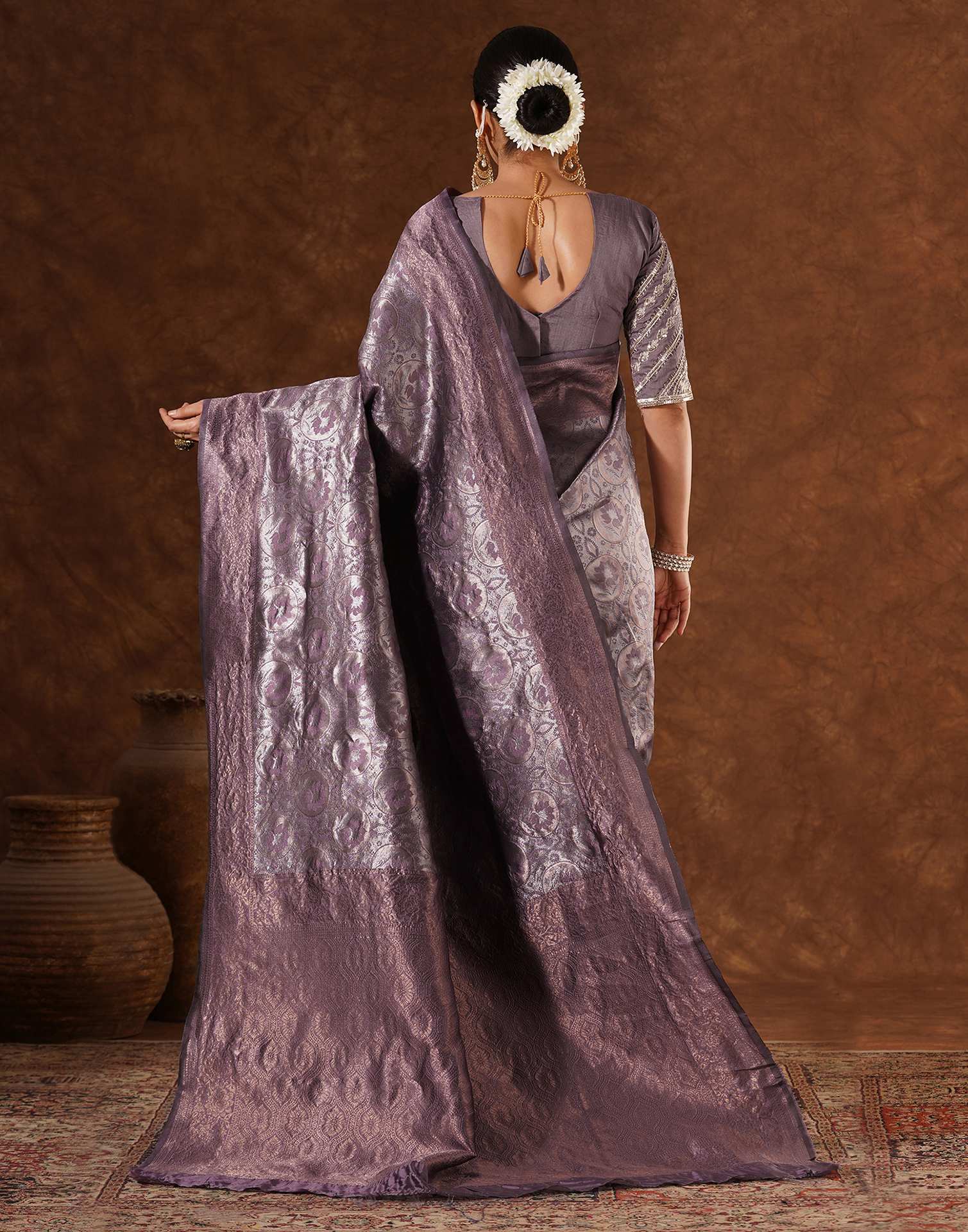 Mauve Silk Woven Banarasi Saree - Image 7