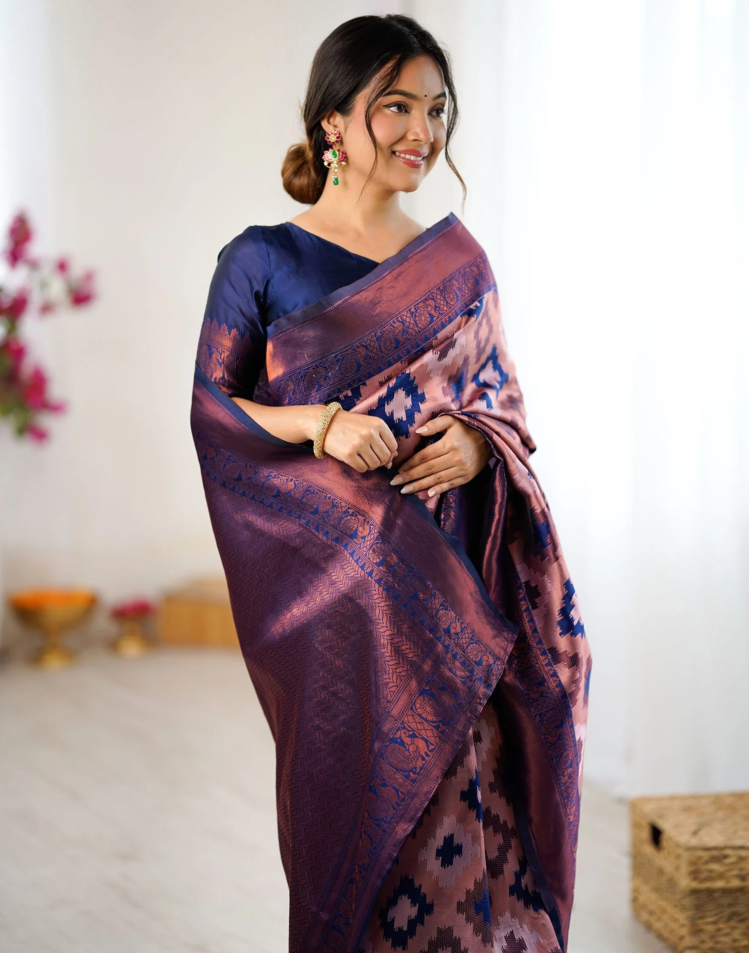 Mauve Silk Woven Saree - Image 2
