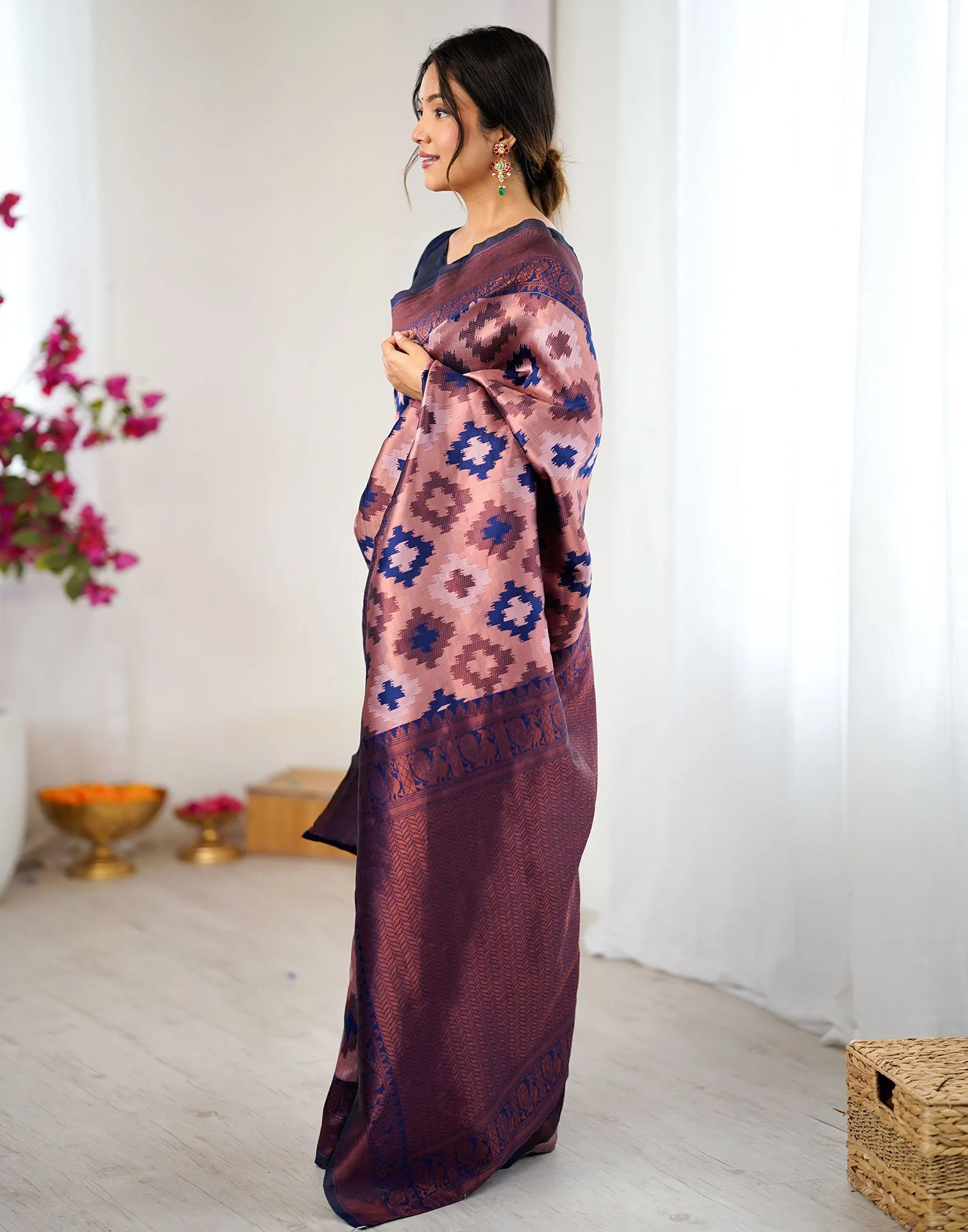 Mauve Silk Woven Saree - Image 5