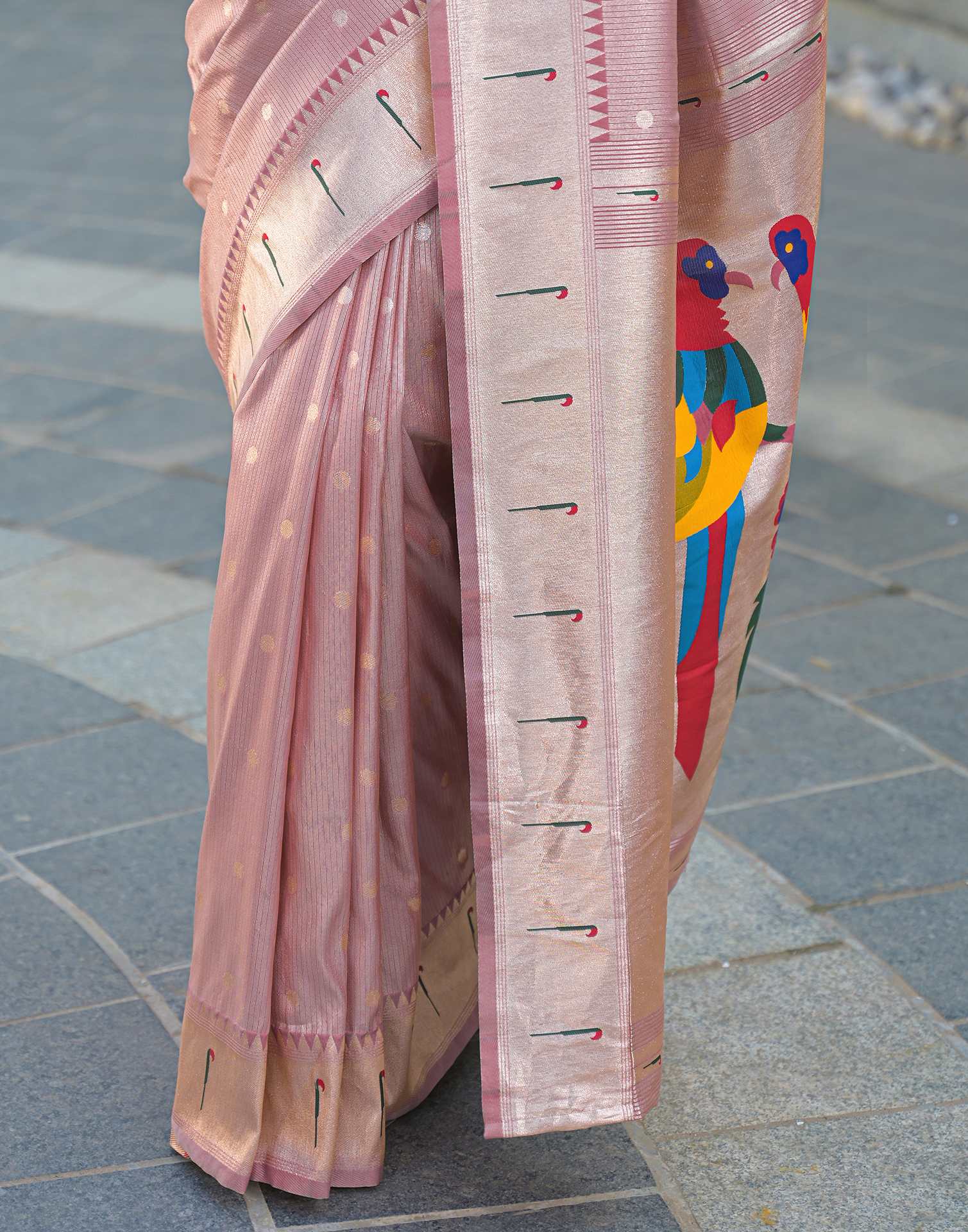 Mauve Silk Woven Paithani Saree - Image 8
