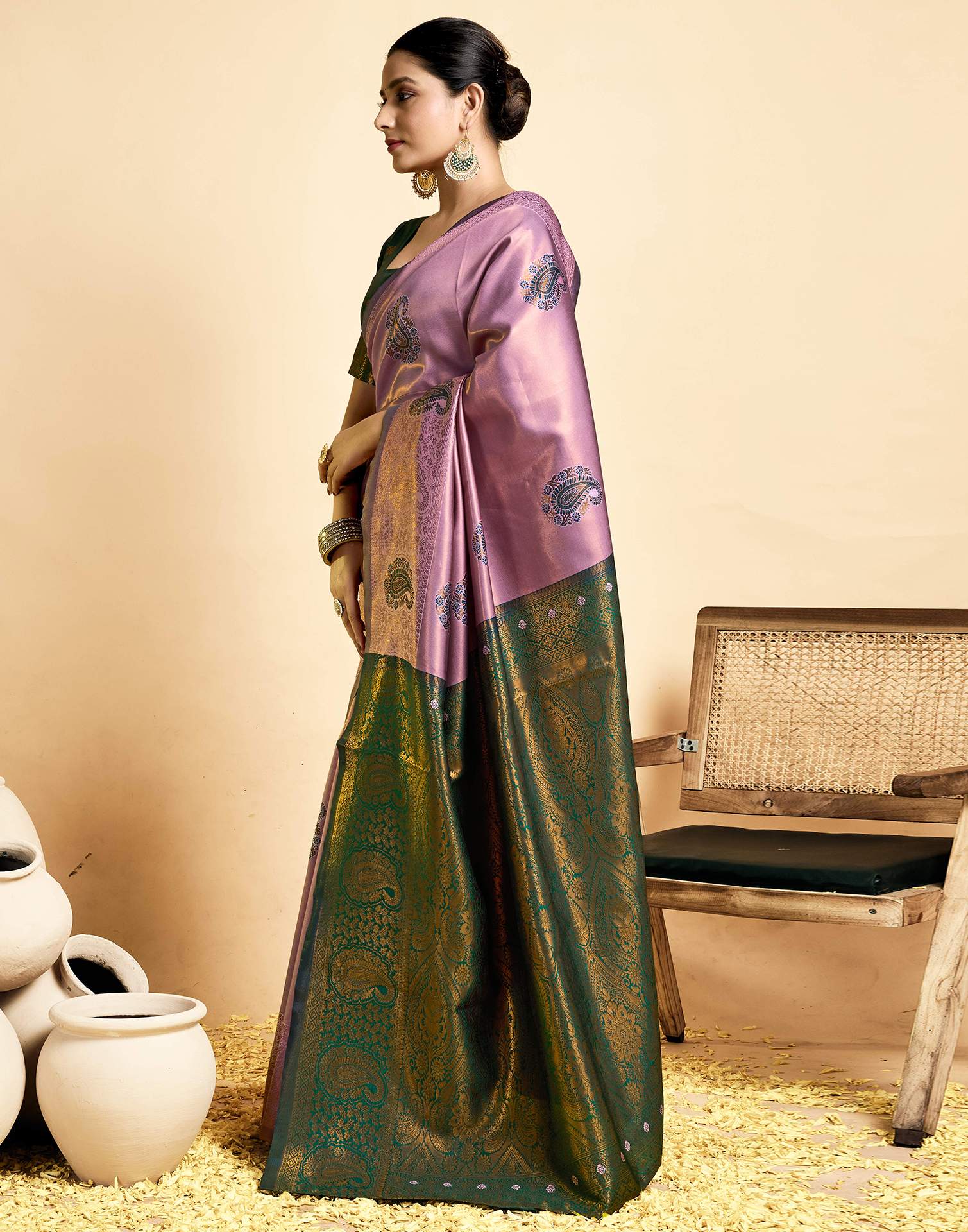 Mauve Silk Woven Banarasi Saree - Image 4