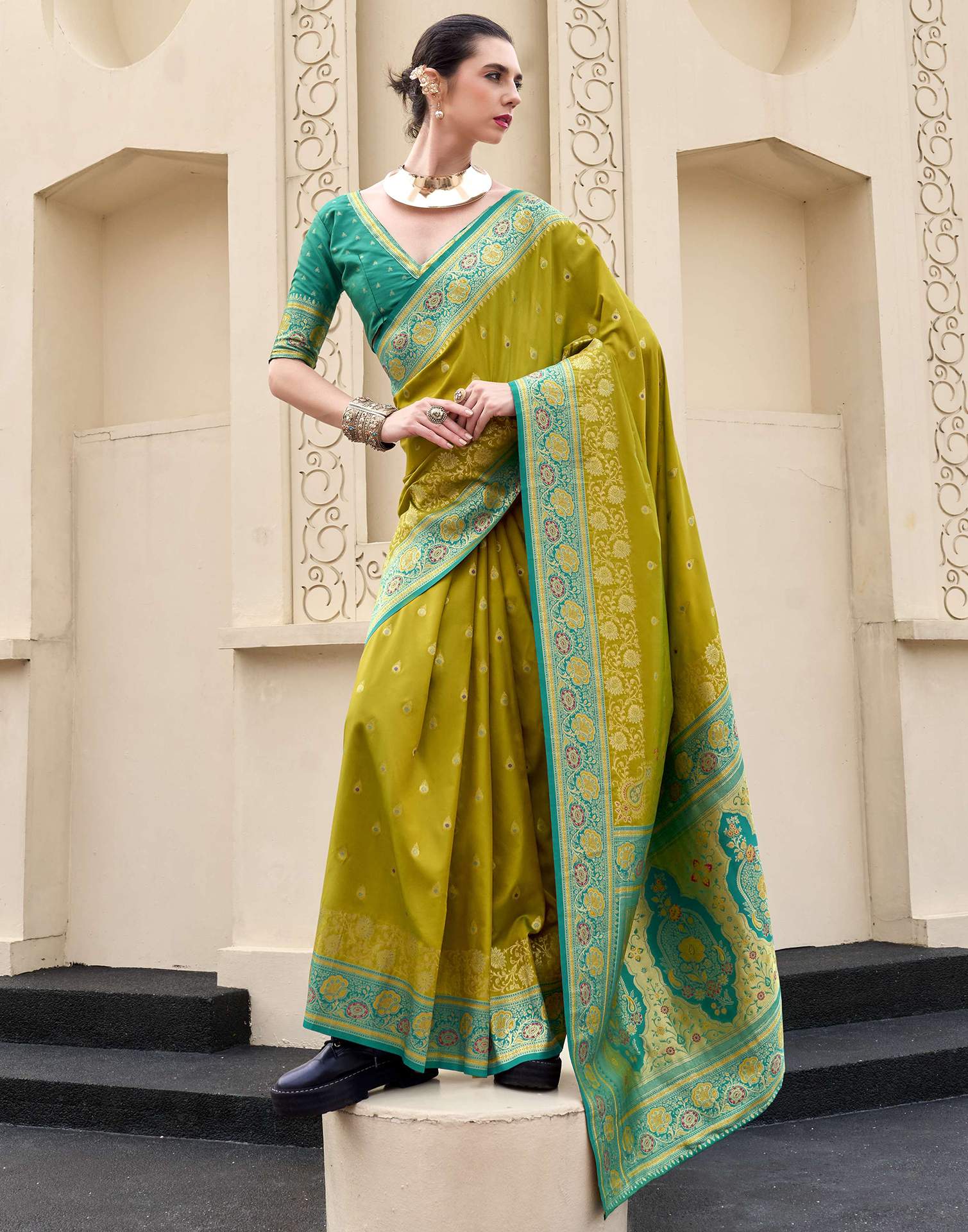 Mehandi Green Silk Woven Banarasi Saree - Image 4