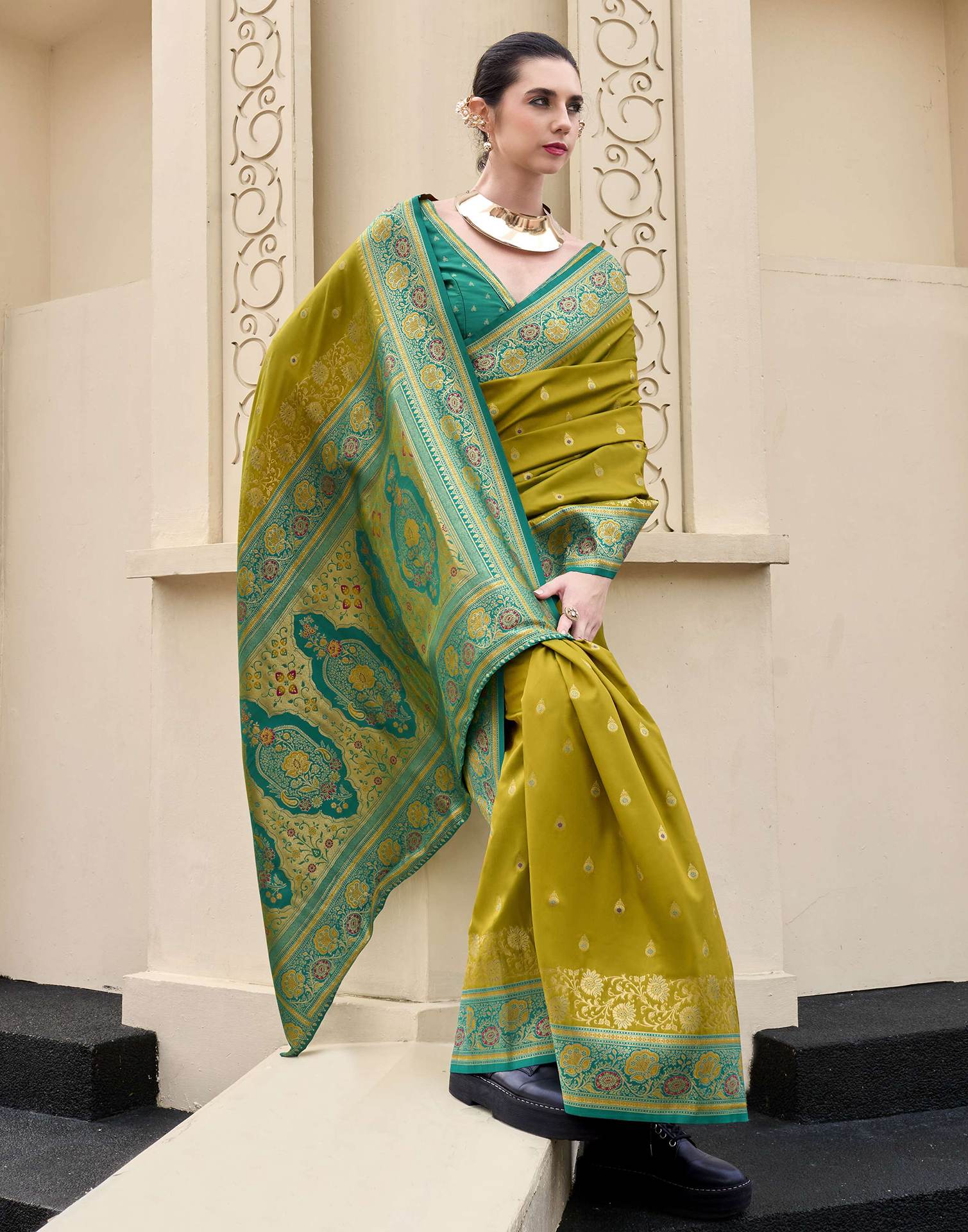 Mehandi Green Silk Woven Banarasi Saree - Image 5