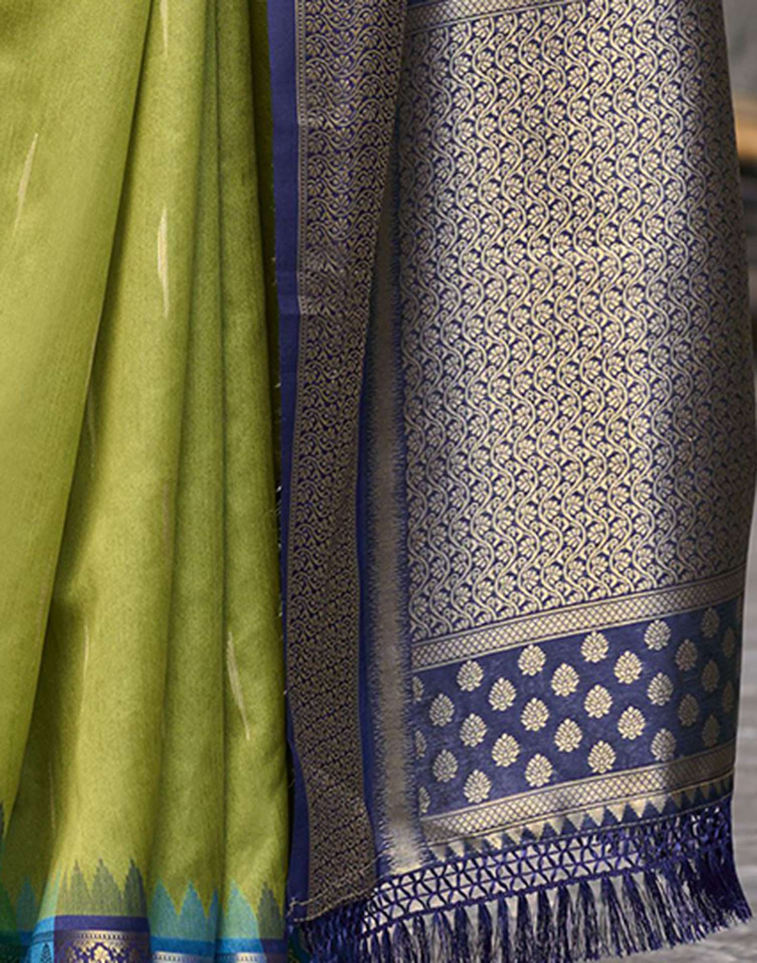 Mehandi Green Silk Woven Saree - Image 6