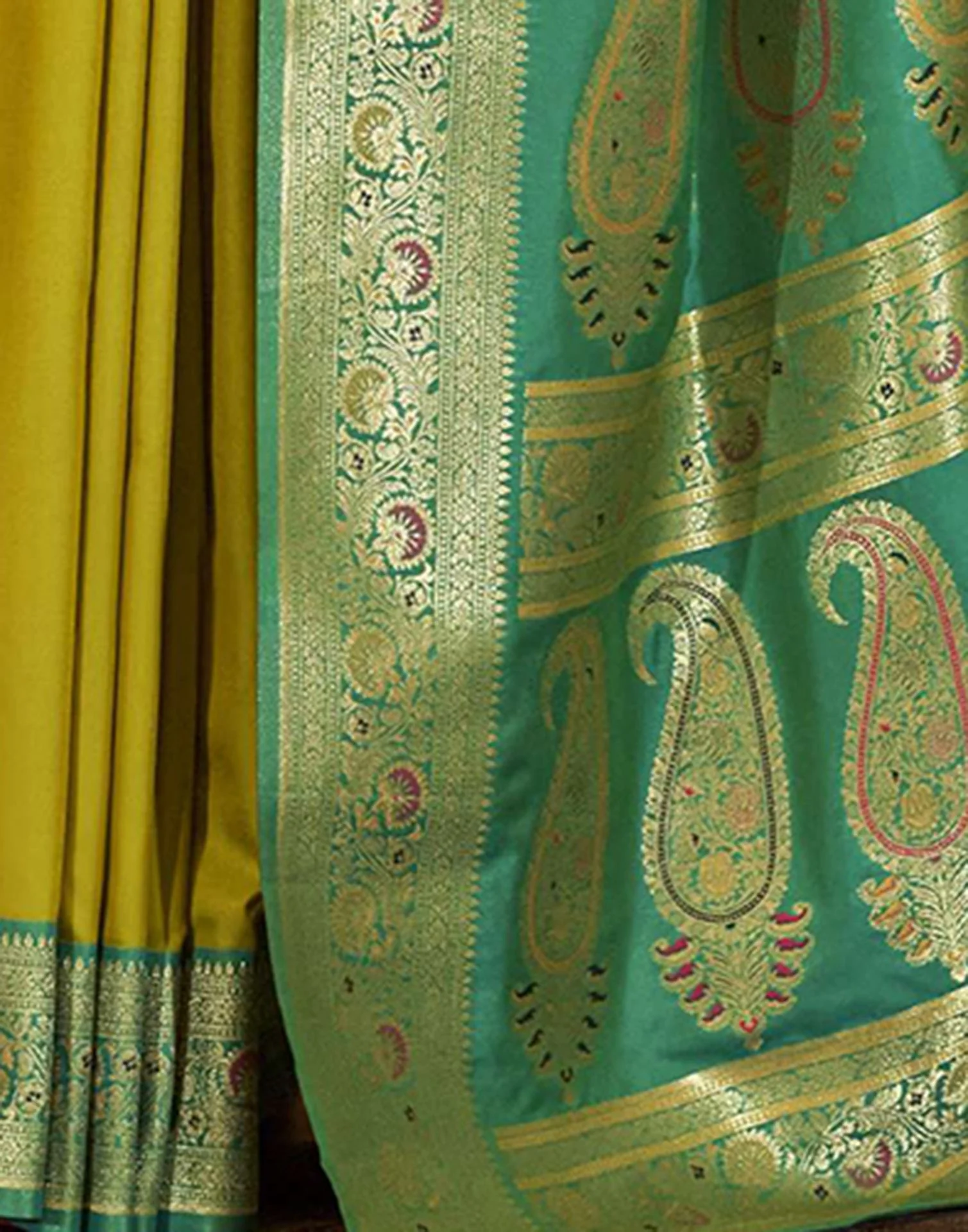 Mehandi Green Silk Woven Saree - Image 7