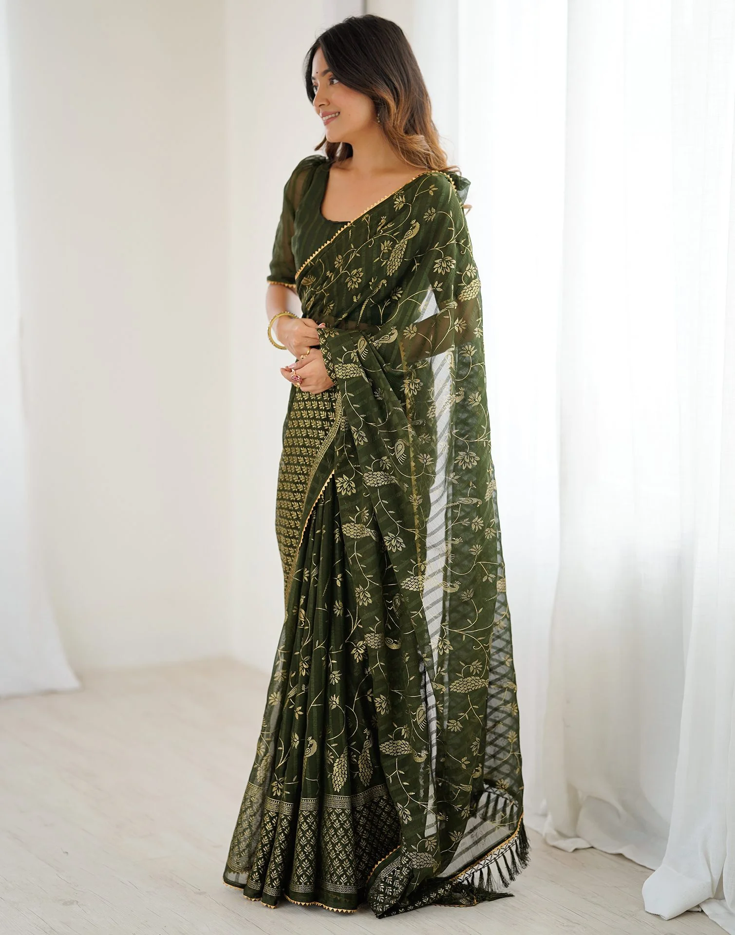 Mehndi Green Georgette Foil Printed Saree - Image 5