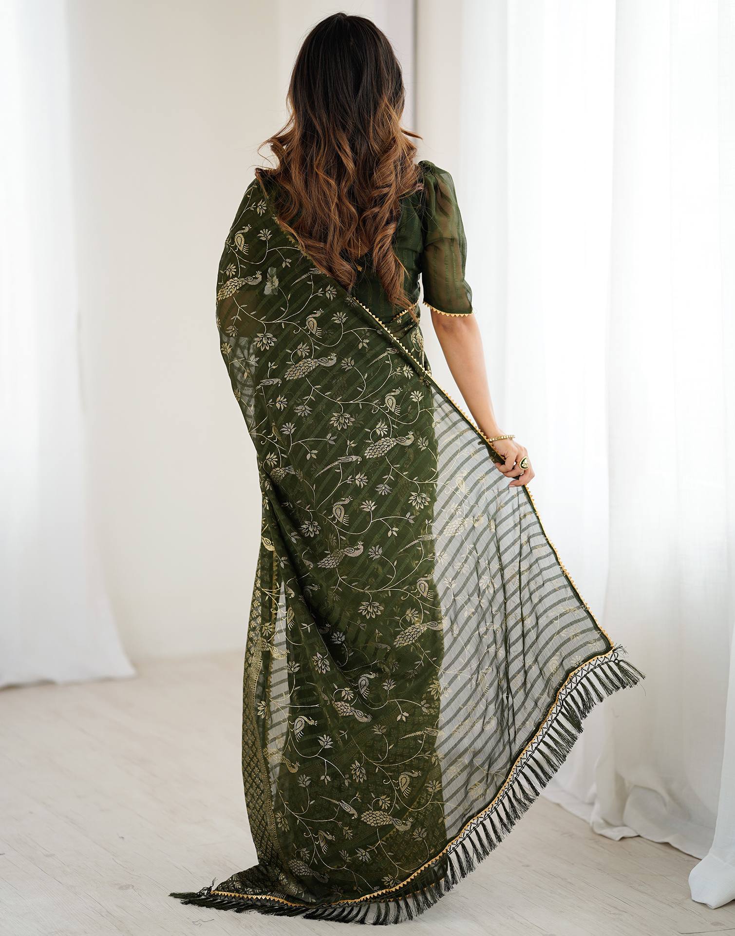 Mehndi Green Georgette Foil Printed Saree - Image 7
