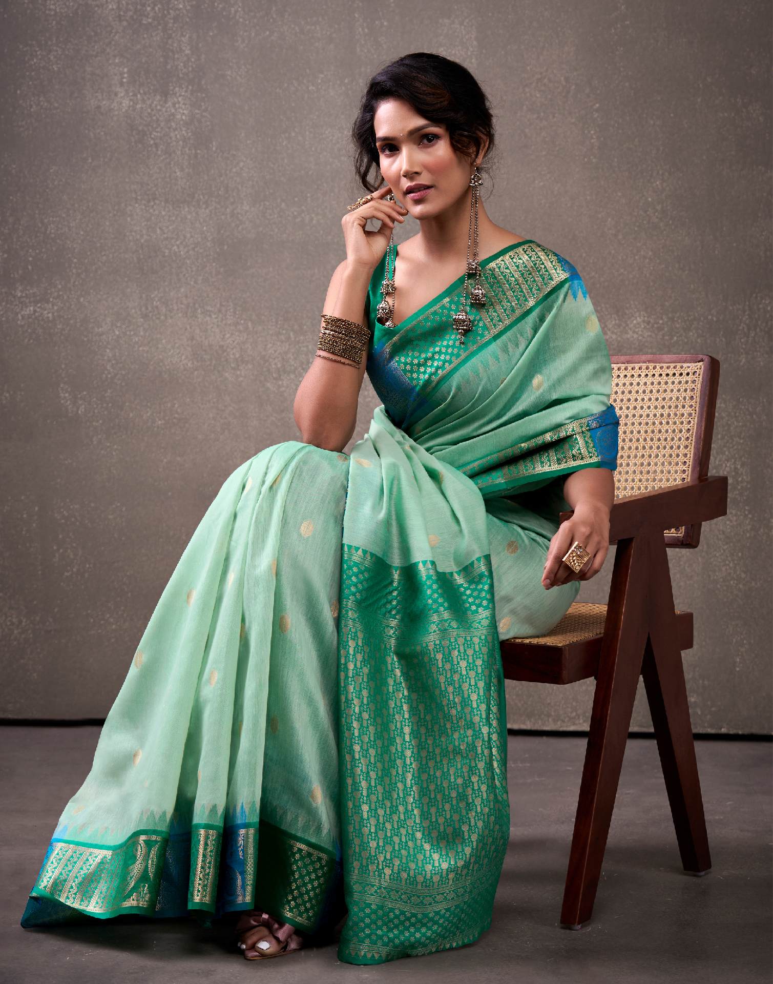 Mint Green Cotton Woven Banarasi Saree - Image 4