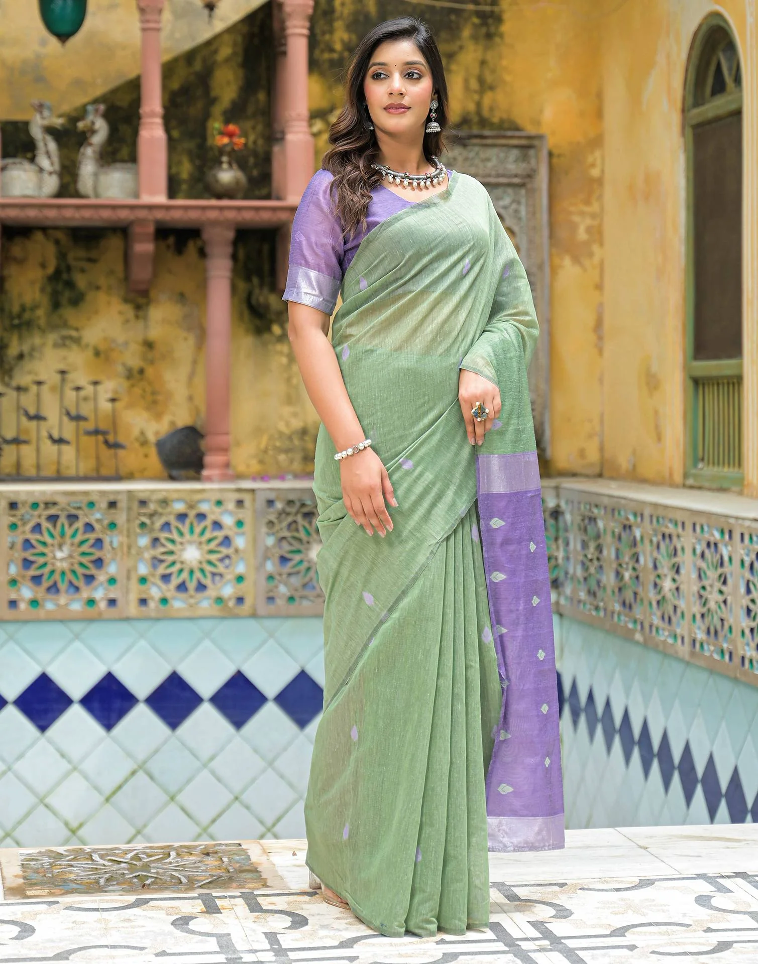 Moss Green Linen Woven Saree - Image 6
