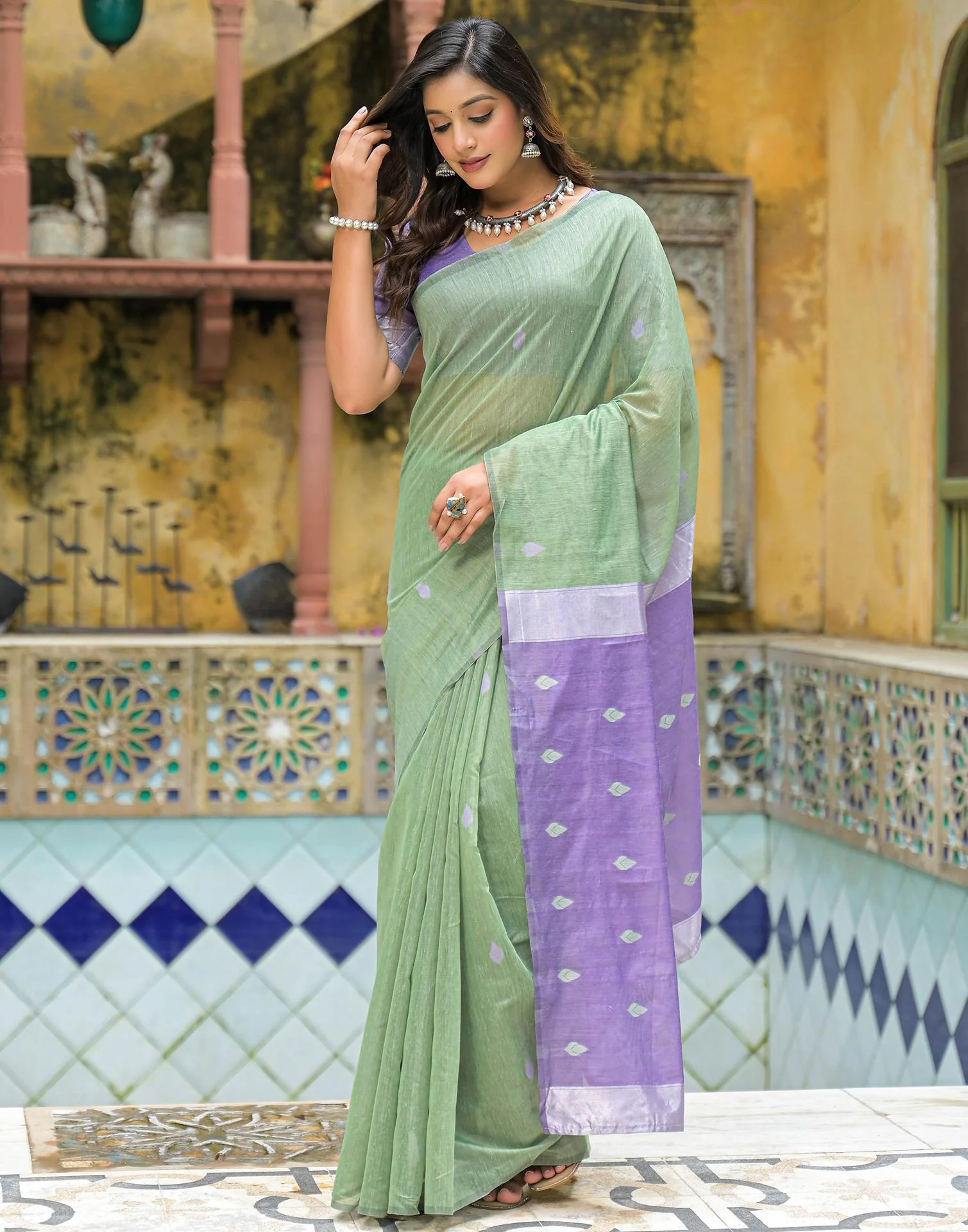 Moss Green Linen Woven Saree - Image 7