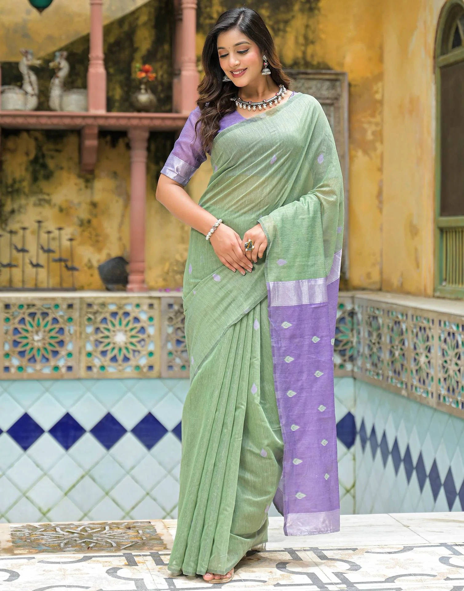 Moss Green Linen Woven Saree - Image 9