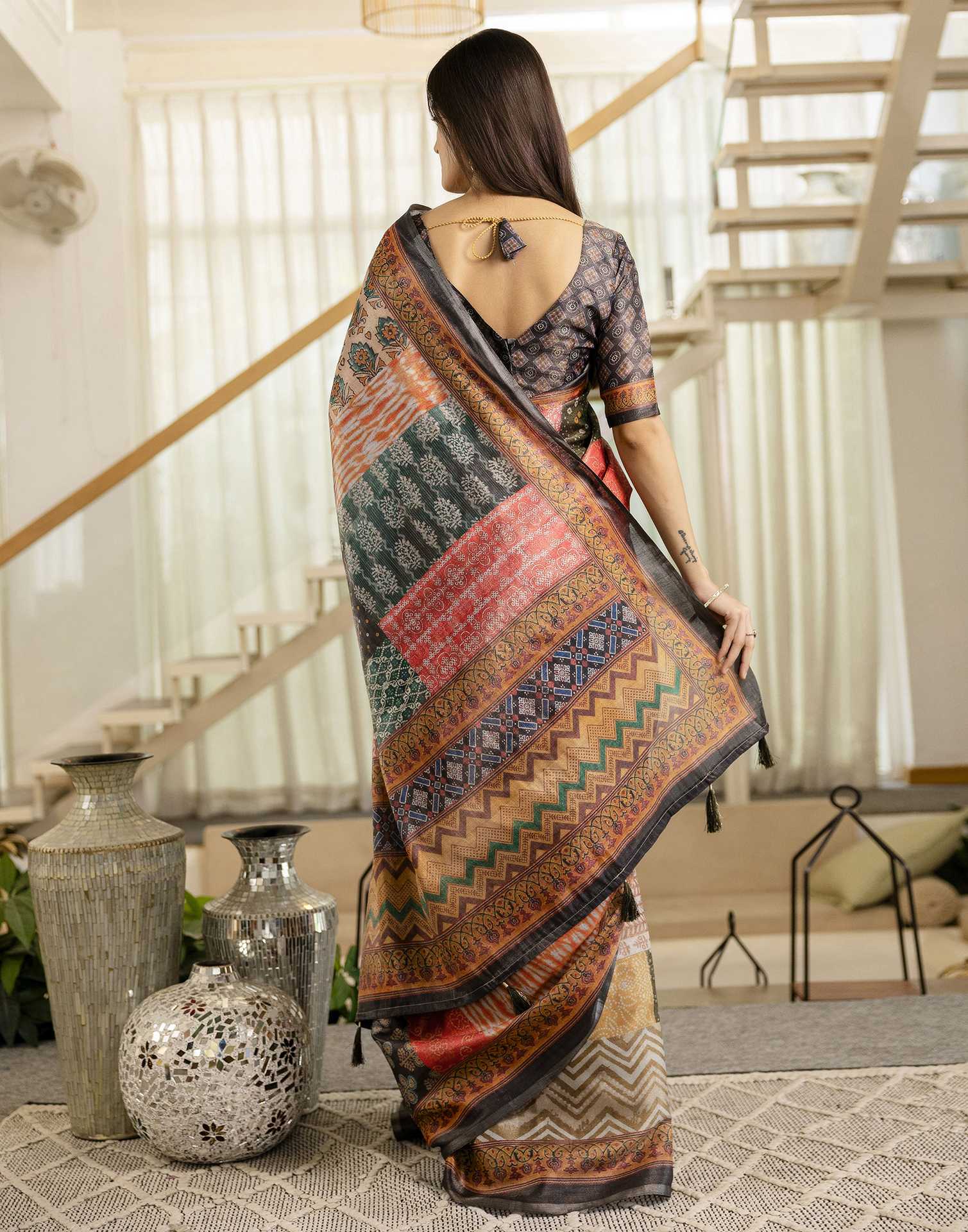 Multicoloured Cotton Printed Saree - Image 9