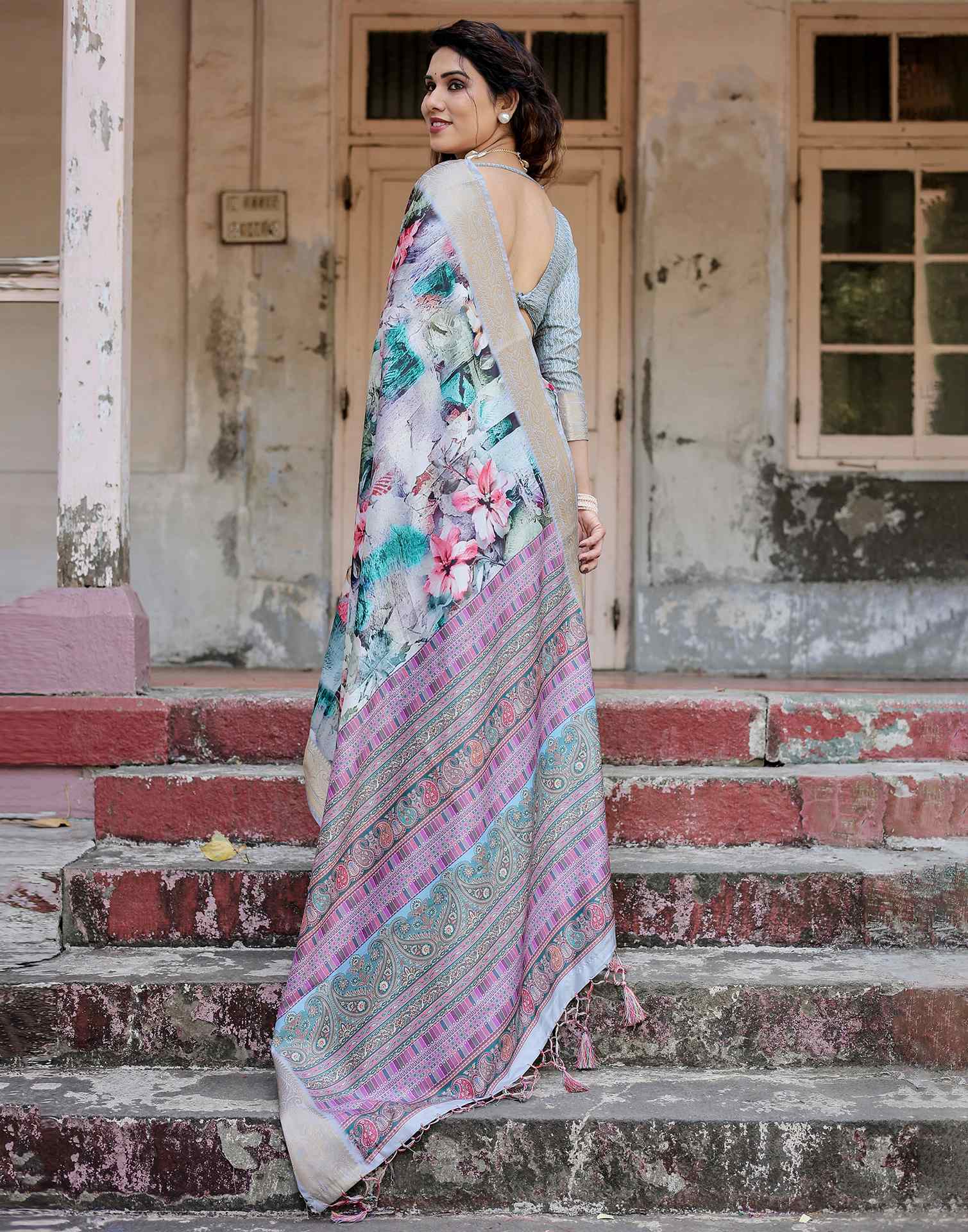 Multicoloured Tussar Silk Printed Saree - Image 5