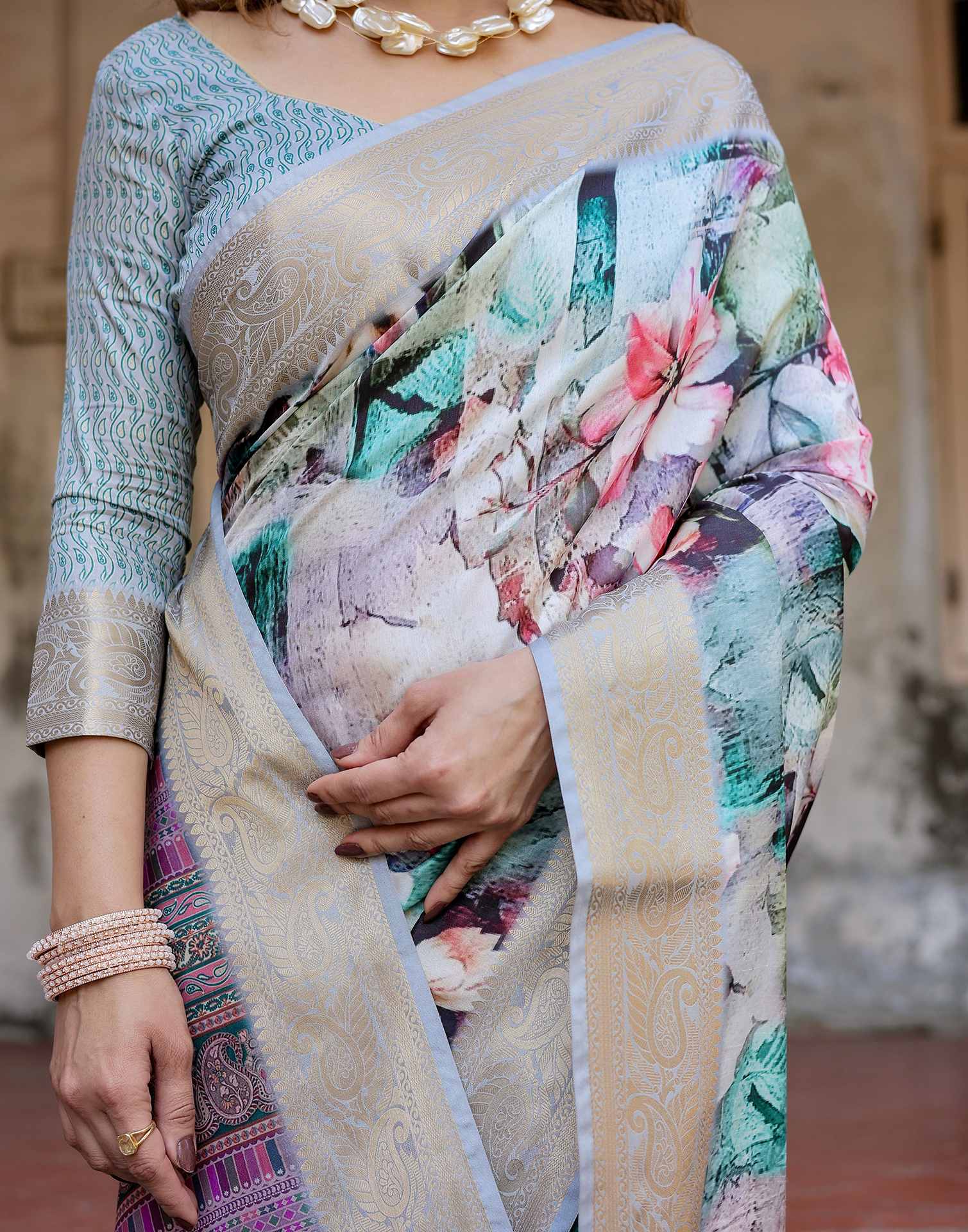 Multicoloured Tussar Silk Printed Saree - Image 6