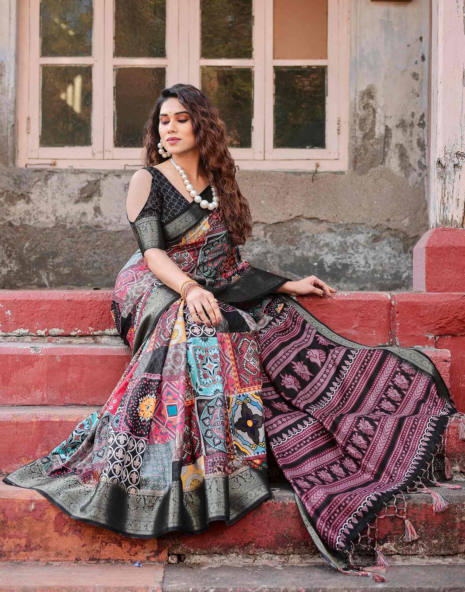Multicoloured Tussar Silk Printed Saree - Image 4