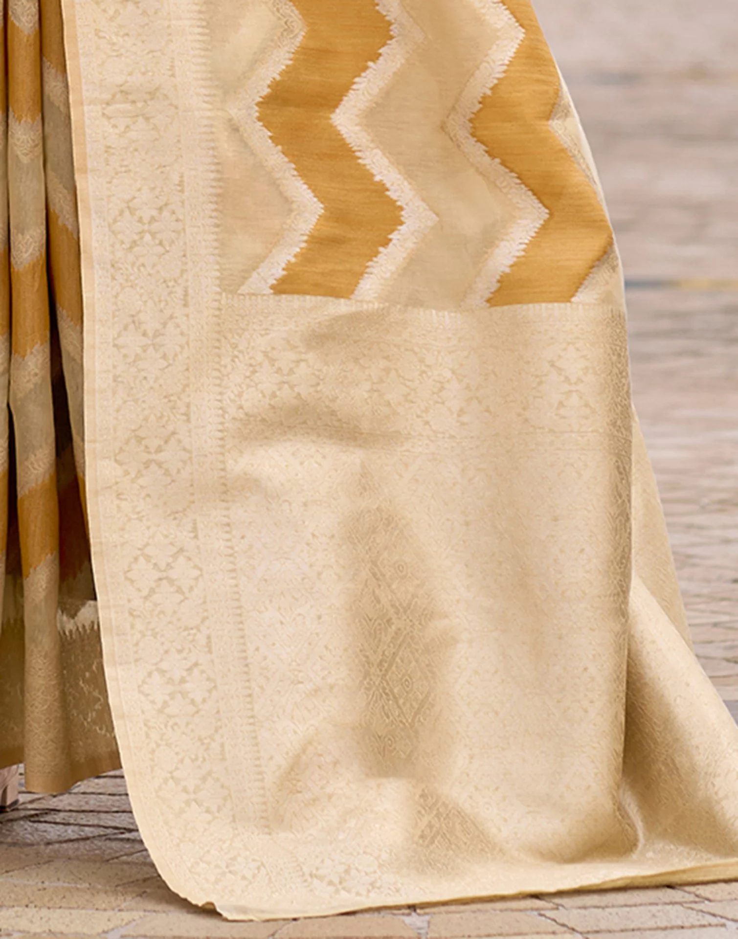 Mustard Yellow Cotton Linen Woven Saree - Image 4