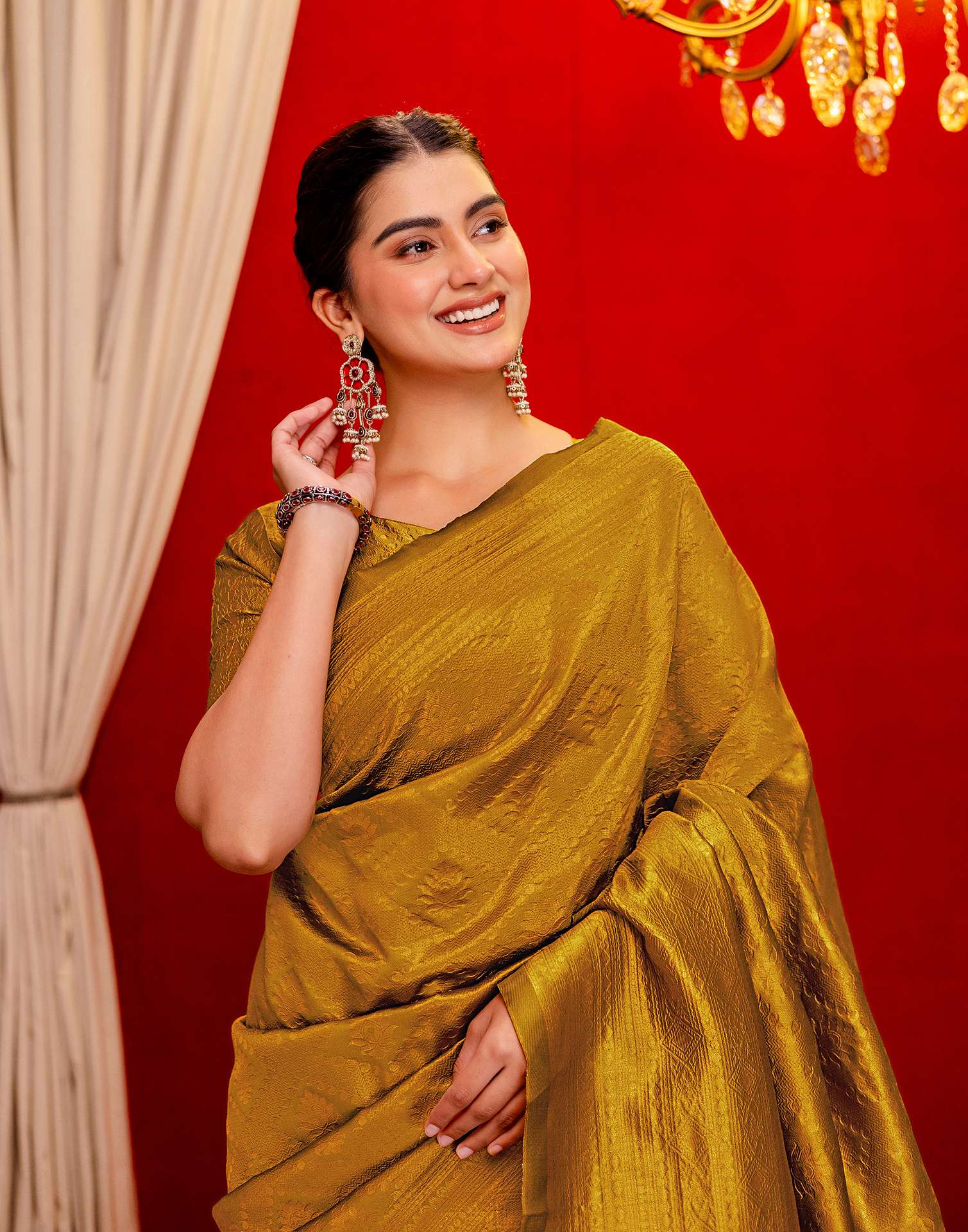 Mustard Yellow Silk Woven Banarasi Saree - Image 4