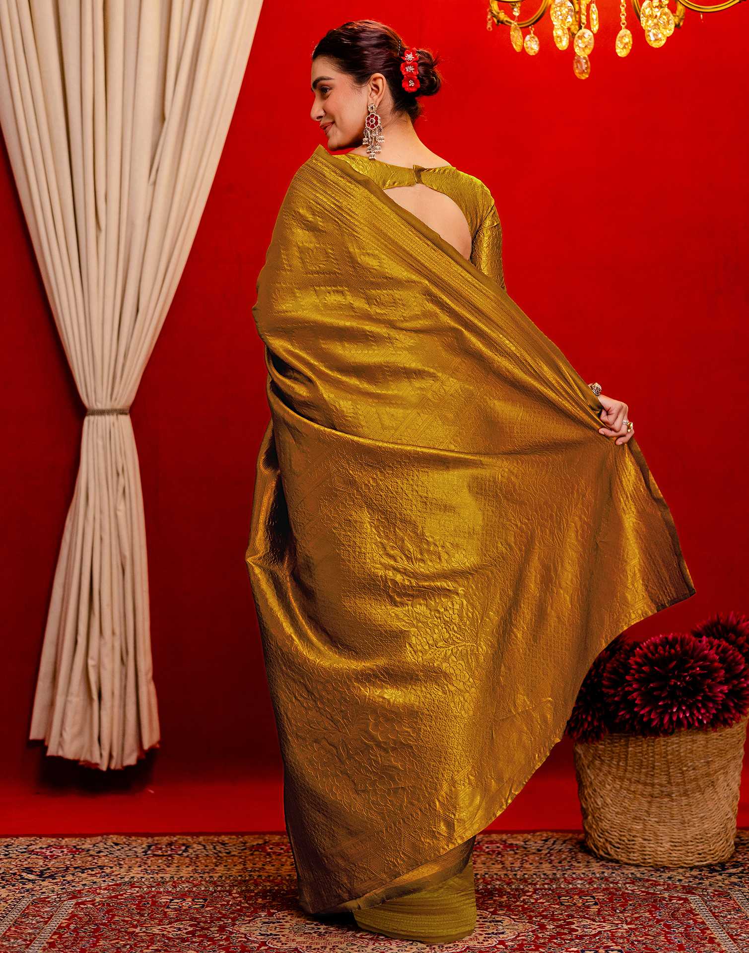 Mustard Yellow Silk Woven Banarasi Saree - Image 7