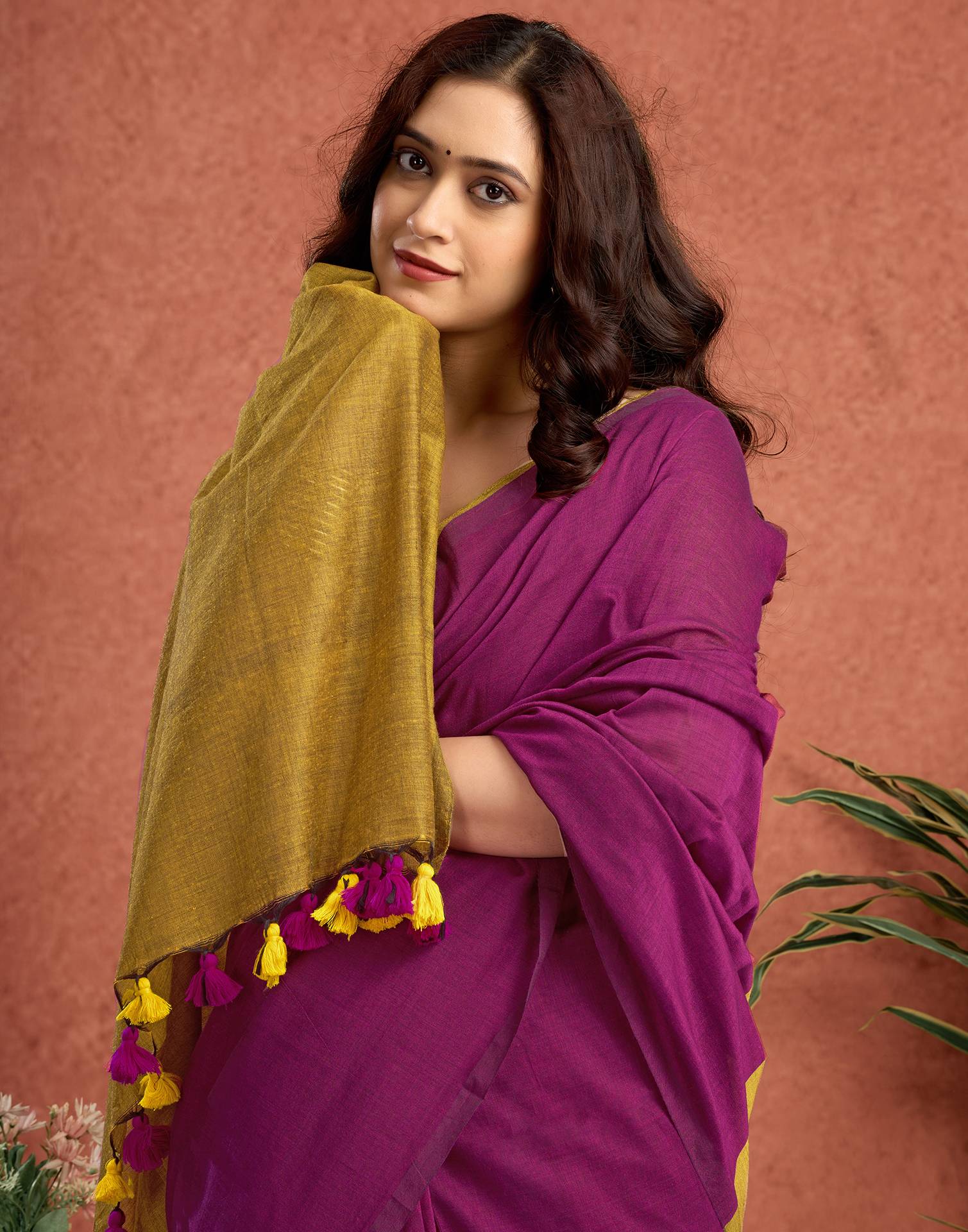 Purple Linen Top Dyed Solid Saree - Image 2