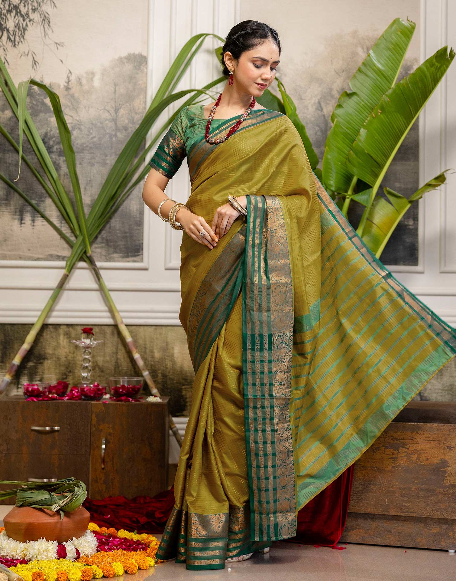 Mustard Yellow Silk Woven Kanjivaram Saree - Image 5