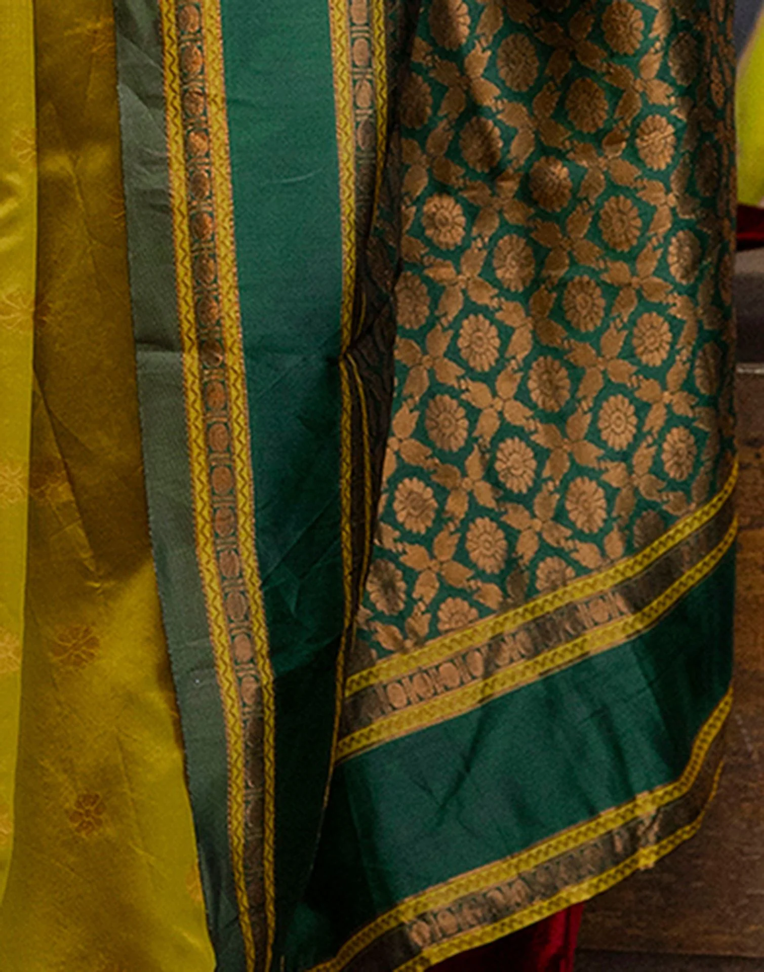 Mustard Yellow Silk Woven Kanjivaram Saree - Image 11