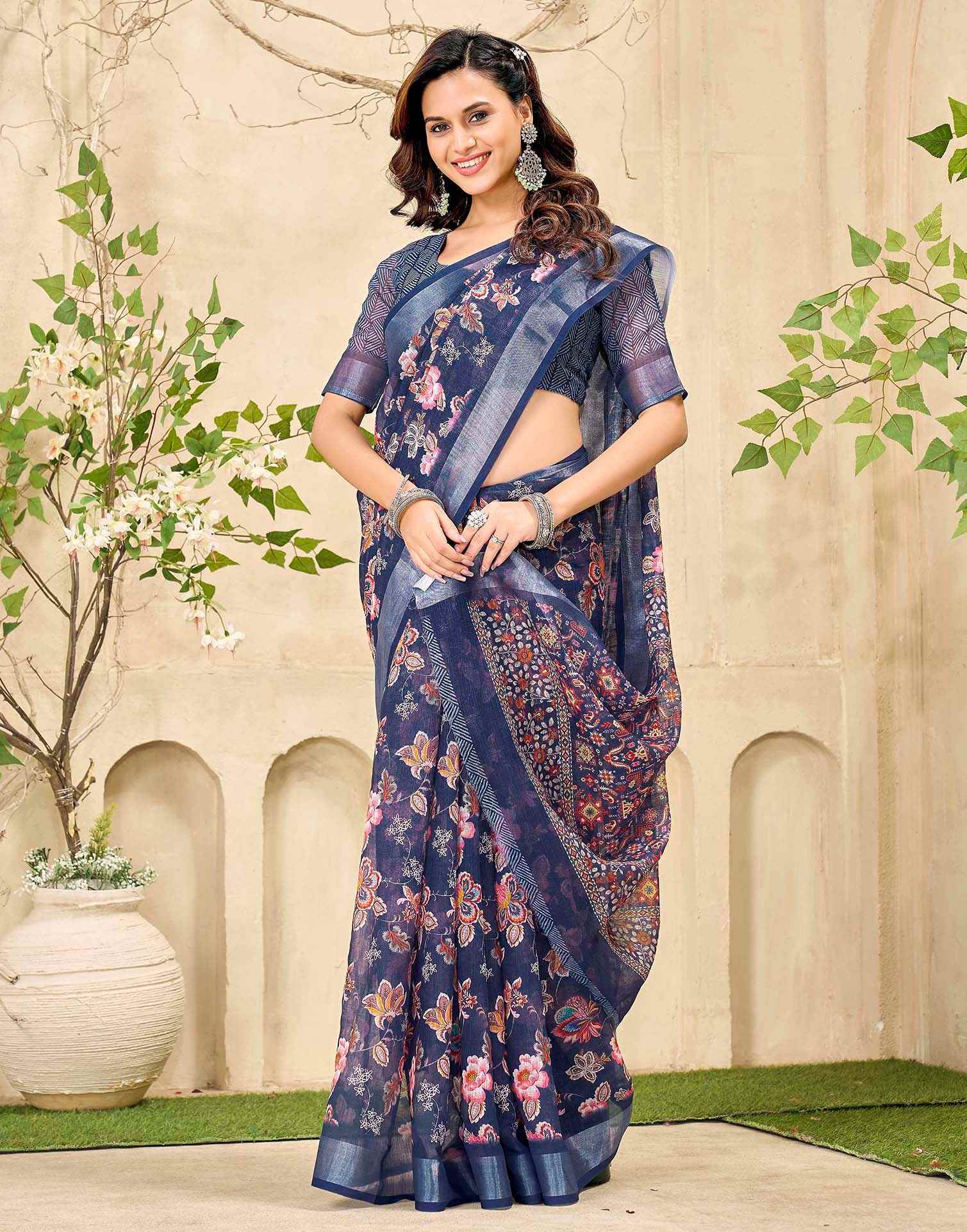Navy Blue Cotton Floral Printed Saree - Image 5