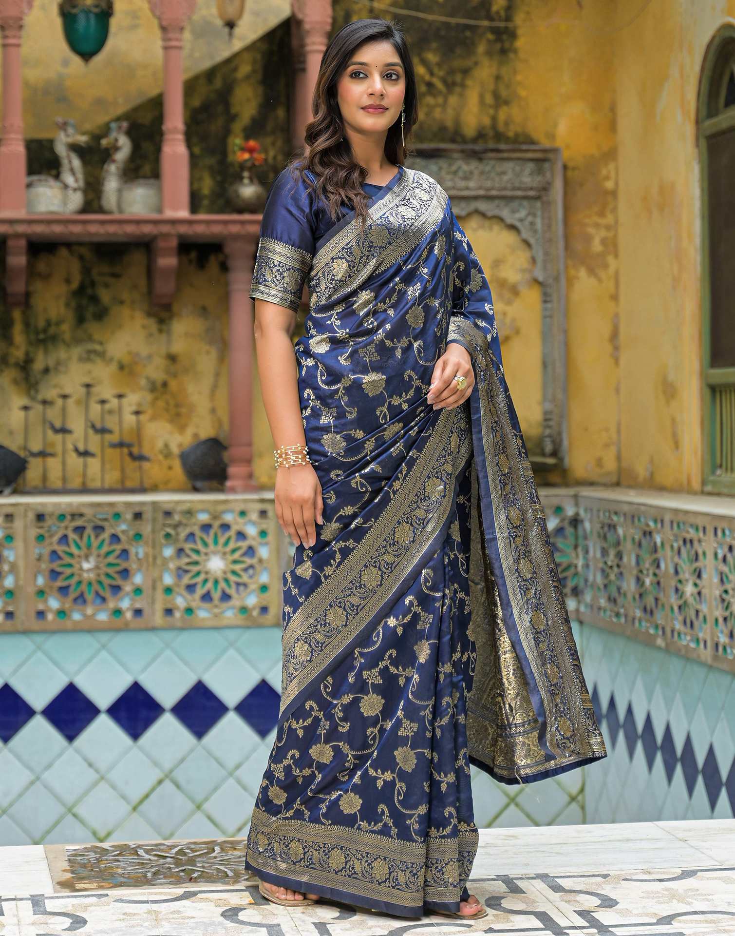 Navy Blue Silk Woven Banarasi Saree - Image 8
