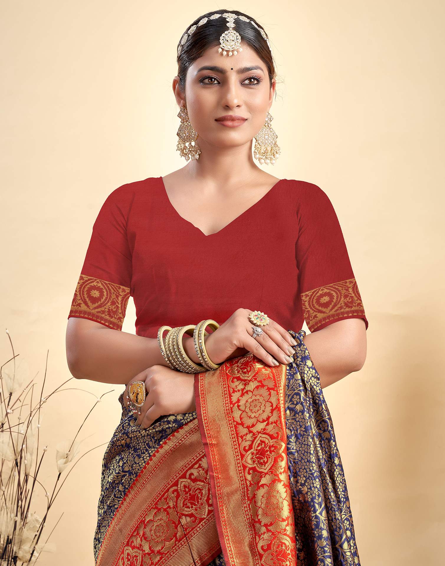 Navy Blue Silk Woven Banarasi Saree - Image 7