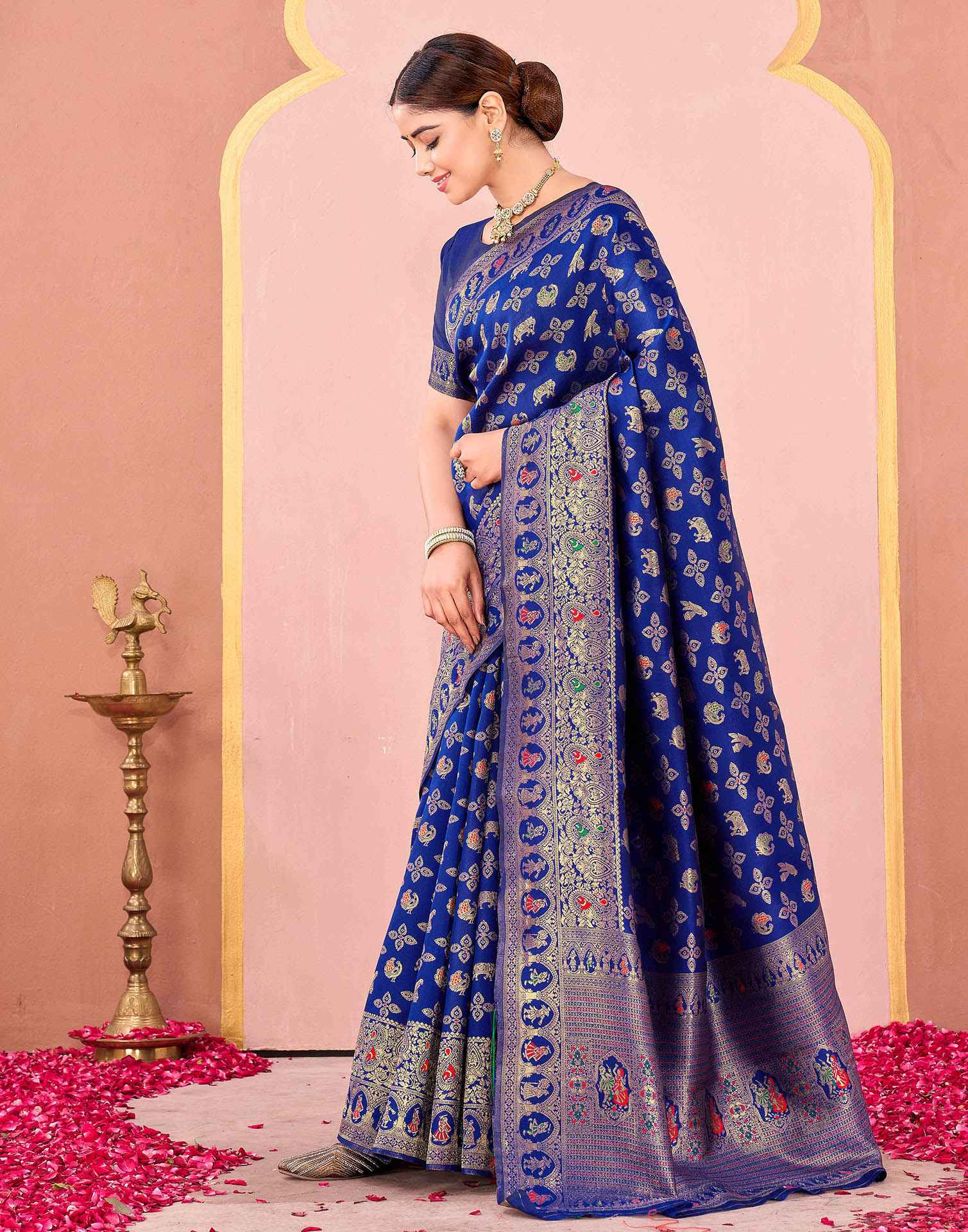 Navy Blue Silk Woven Banarasi Saree - Image 4
