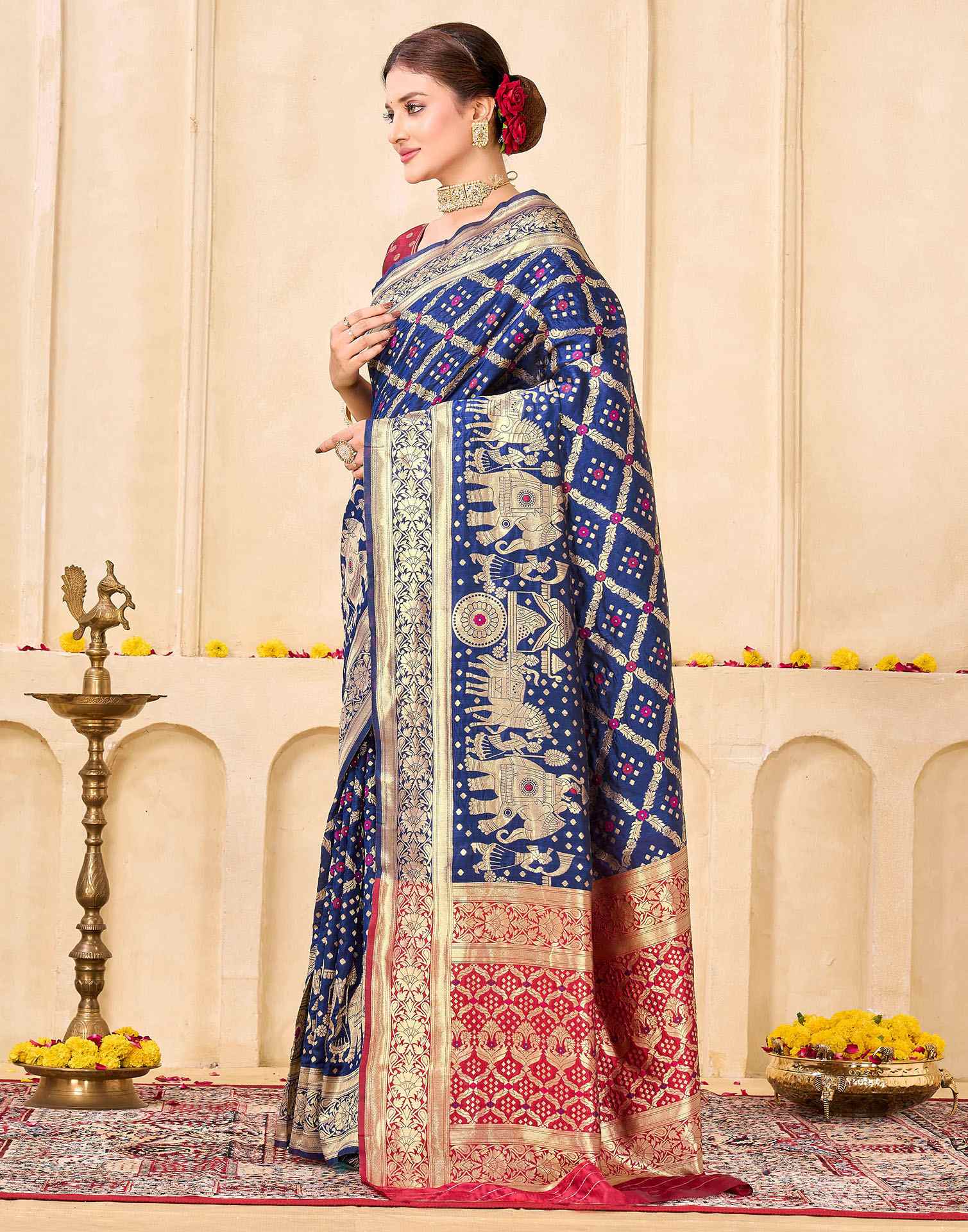Navy Blue Silk Woven Banarasi Saree - Image 4