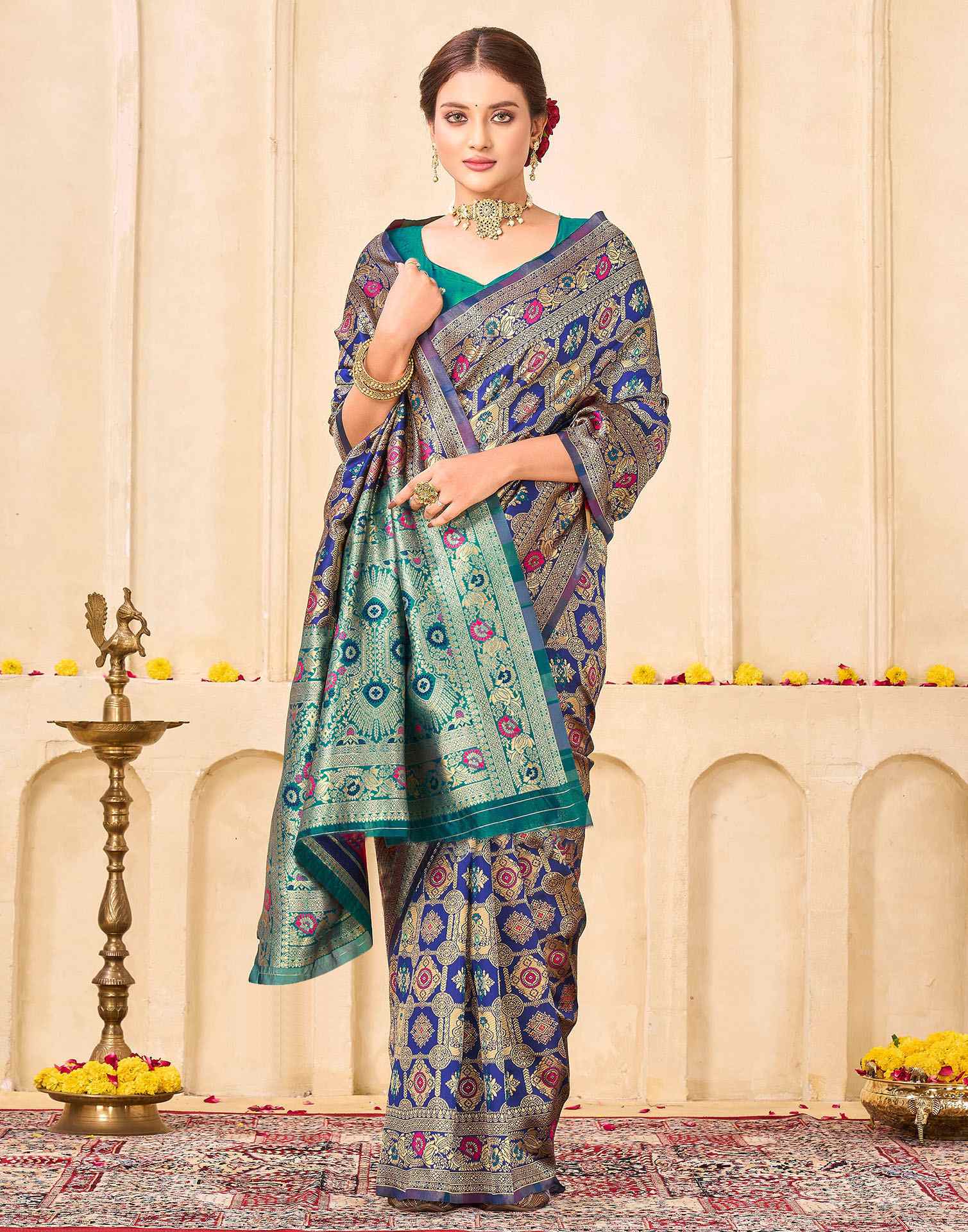 Navy Blue Silk Woven Banarasi Saree - Image 5