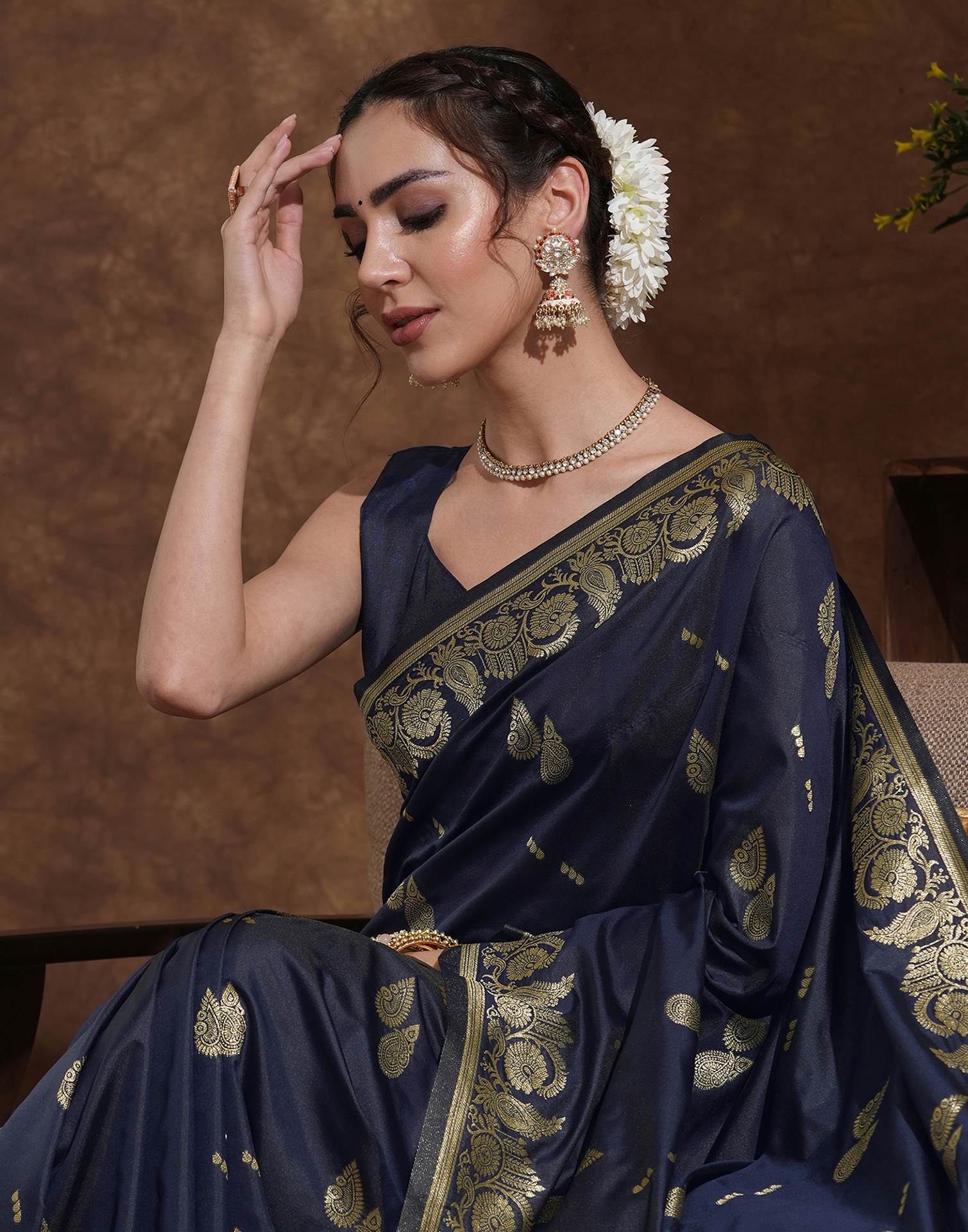 Navy Blue Silk Woven Banarasi Saree - Image 2